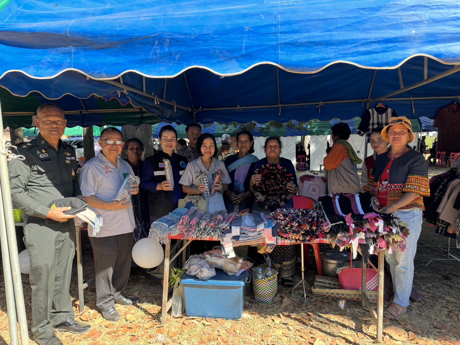 พช.ยโสธร ร่วมกิจกรรมหน่วยแพทย์อาสา สมเด็จพระศรีนครินทราบรมราชชนนี (พอ.สว.) และโครงการจังหวัดเคลื่อนที่ “เพิ่มรอยยิ้ม เติมความสุข ให้คนยโสธร”