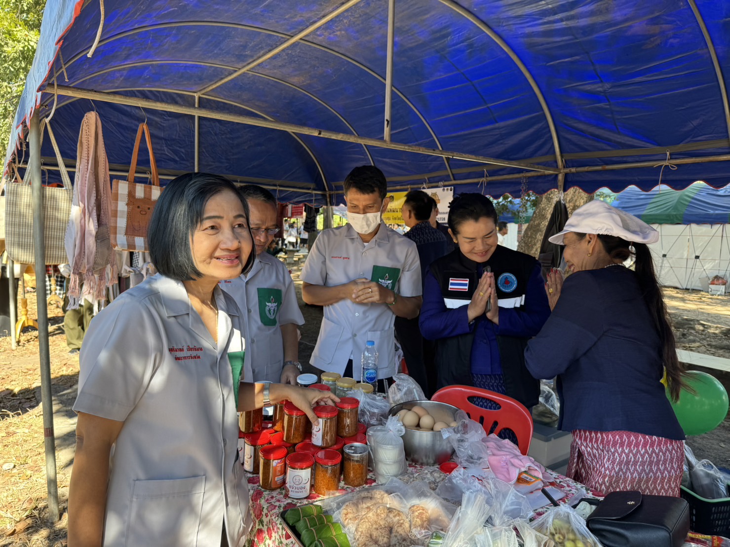 พช.ยโสธร ร่วมกิจกรรมหน่วยแพทย์อาสา สมเด็จพระศรีนครินทราบรมราชชนนี (พอ.สว.) และโครงการจังหวัดเคลื่อนที่ “เพิ่มรอยยิ้ม เติมความสุข ให้คนยโสธร”