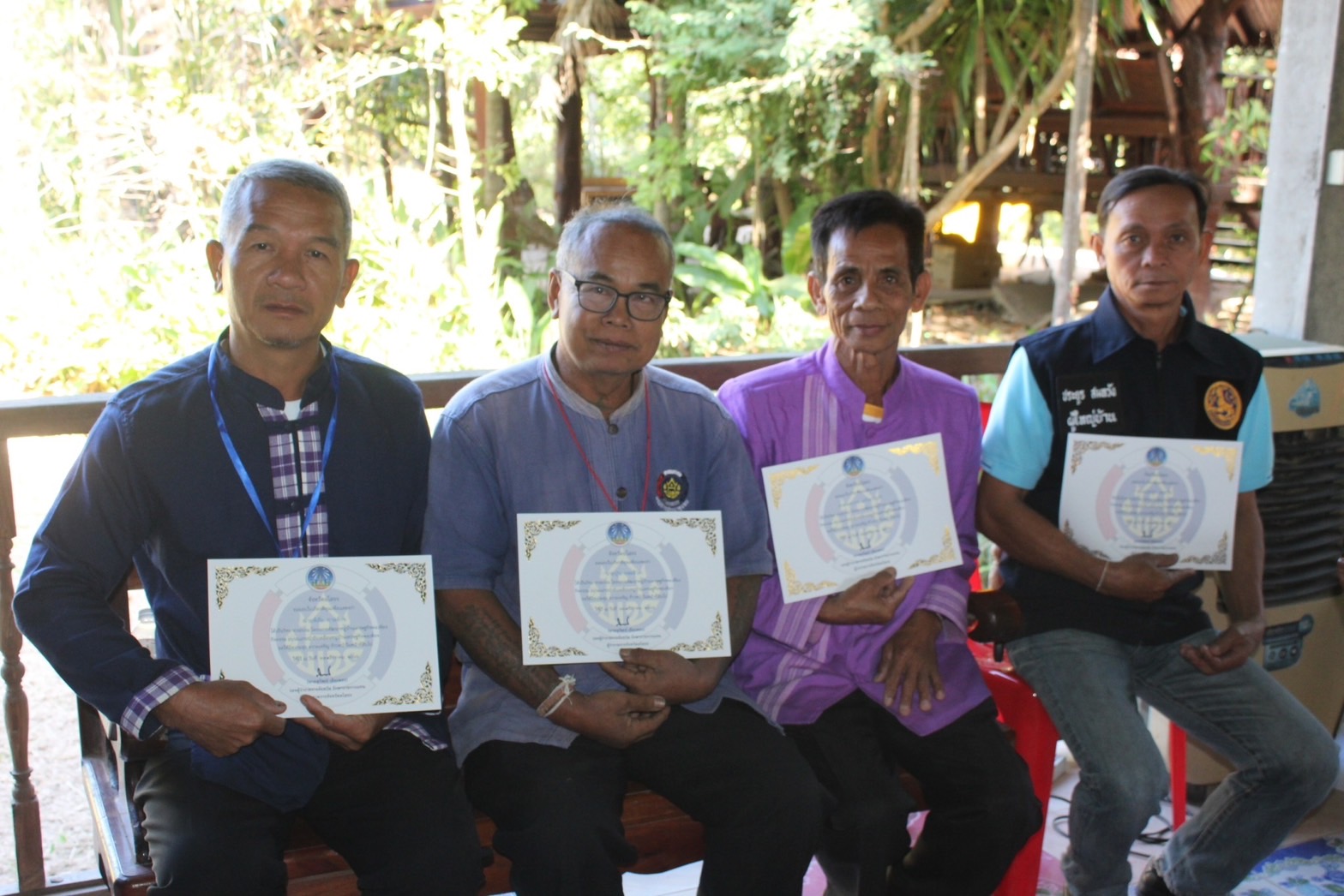 พัฒนาการจังหวัดยโสธร มอบใบประกาศปิดการอบรมโครงการพัฒนาหมู่บ้านเศรษฐกิจพอเพียงกิจกรรมอบรมแกนนำขับเคลื่อนหมู่บ้านเศรษฐกิจพอเพียง ประจำปีงบประมาณ พ.ศ. 2567