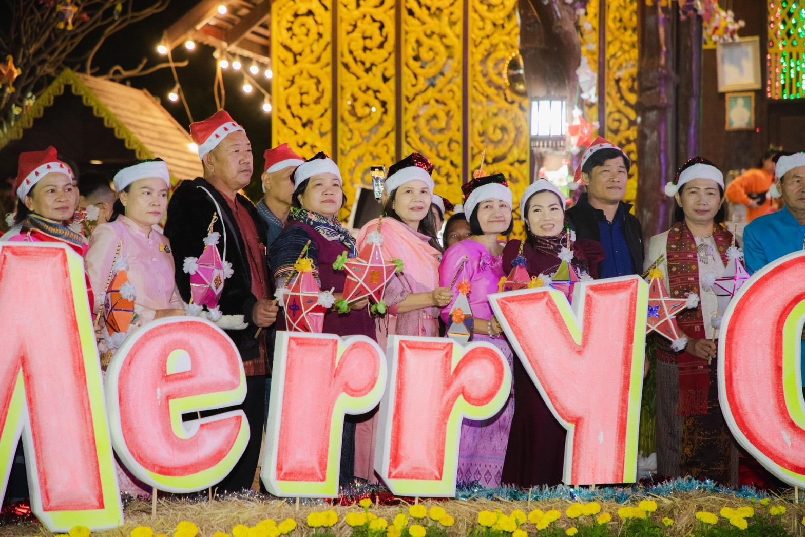 พช. ยโสธร ร่วมพิธีเปิดงานประเพณีแห่ดาวเทศกาลคริสต์มาส ประจำปี 2566 ส่งเสริม Soft Power การท่องเที่ยวกระตุ้นเศรษฐกิจ