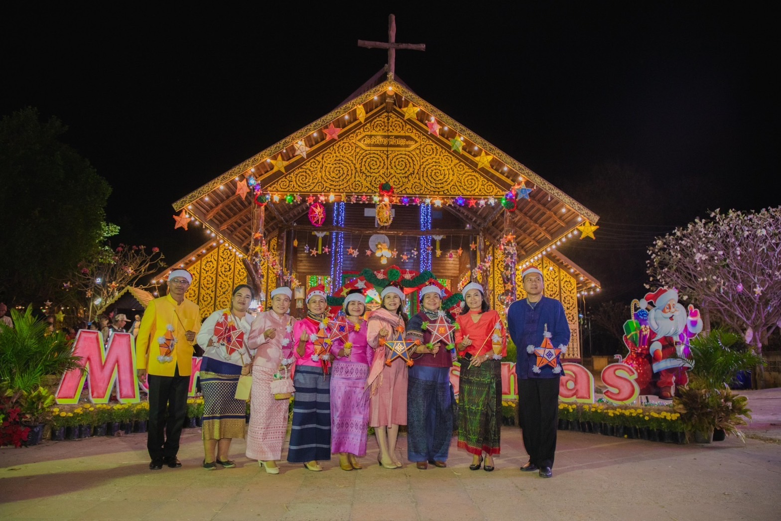 พช. ยโสธร ร่วมพิธีเปิดงานประเพณีแห่ดาวเทศกาลคริสต์มาส ประจำปี 2566 ส่งเสริม Soft Power การท่องเที่ยวกระตุ้นเศรษฐกิจ