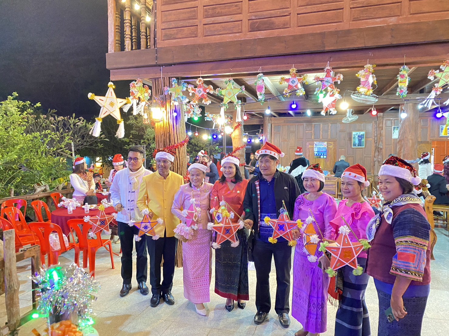 พช. ยโสธร ร่วมพิธีเปิดงานประเพณีแห่ดาวเทศกาลคริสต์มาส ประจำปี 2566 ส่งเสริม Soft Power การท่องเที่ยวกระตุ้นเศรษฐกิจ