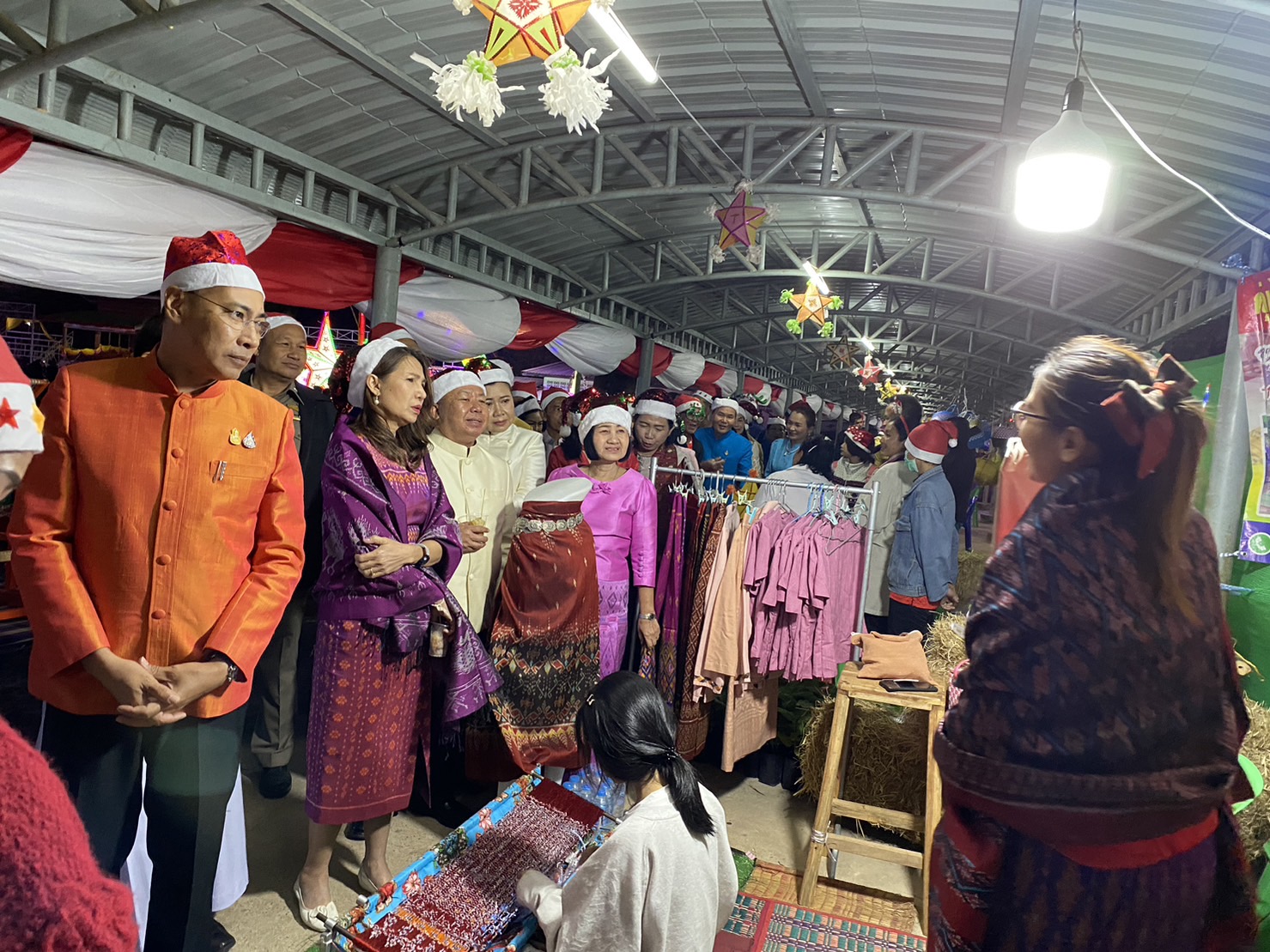 พช. ยโสธร ร่วมพิธีเปิดงานประเพณีแห่ดาวเทศกาลคริสต์มาส ประจำปี 2566 ส่งเสริม Soft Power การท่องเที่ยวกระตุ้นเศรษฐกิจ