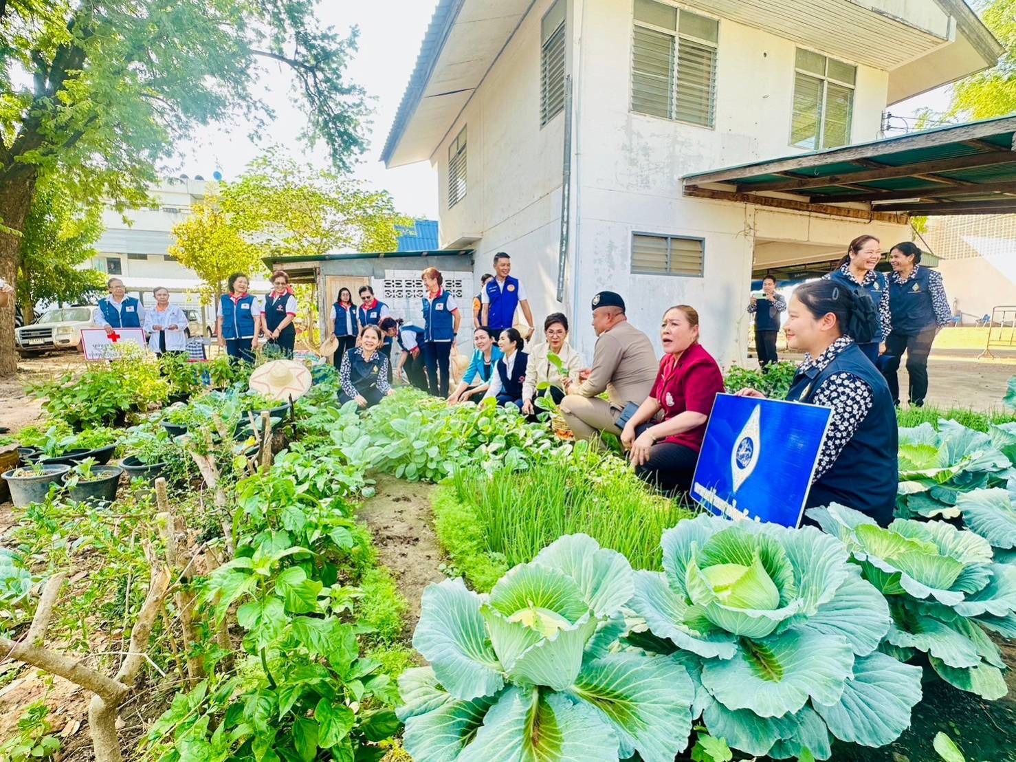 พช.ยโสธร ร่วมลงพื้นที่ติดตามภารกิจชมรมแม่บ้านมหาดไทยจังหวัดยโสธรในพื้นที่ อำเภอทรายมูลและอำเภอเลิงนกทา จังหวัดยโสธร