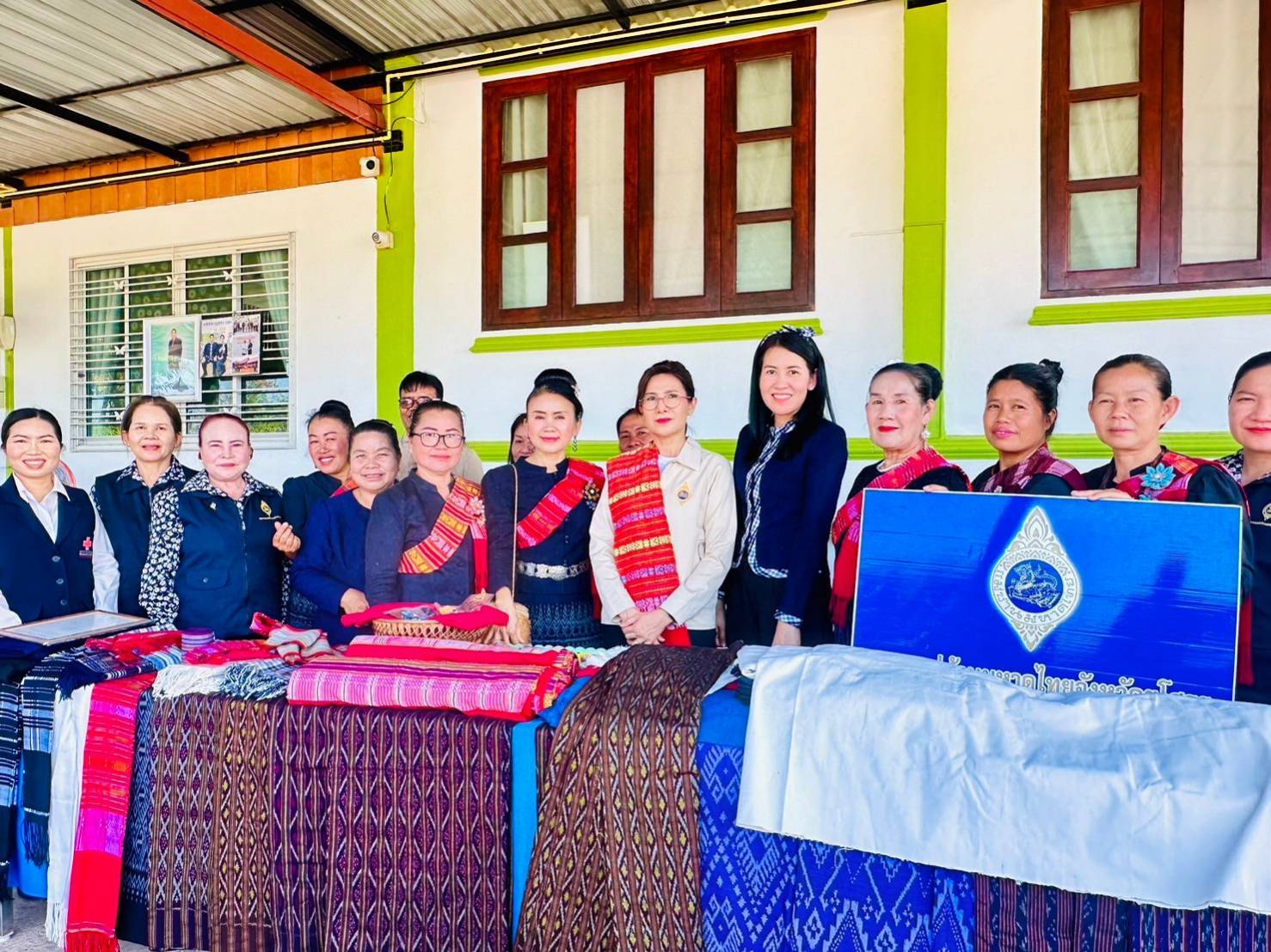 พช.ยโสธร ร่วมลงพื้นที่ติดตามภารกิจชมรมแม่บ้านมหาดไทยจังหวัดยโสธรในพื้นที่ อำเภอทรายมูลและอำเภอเลิงนกทา จังหวัดยโสธร