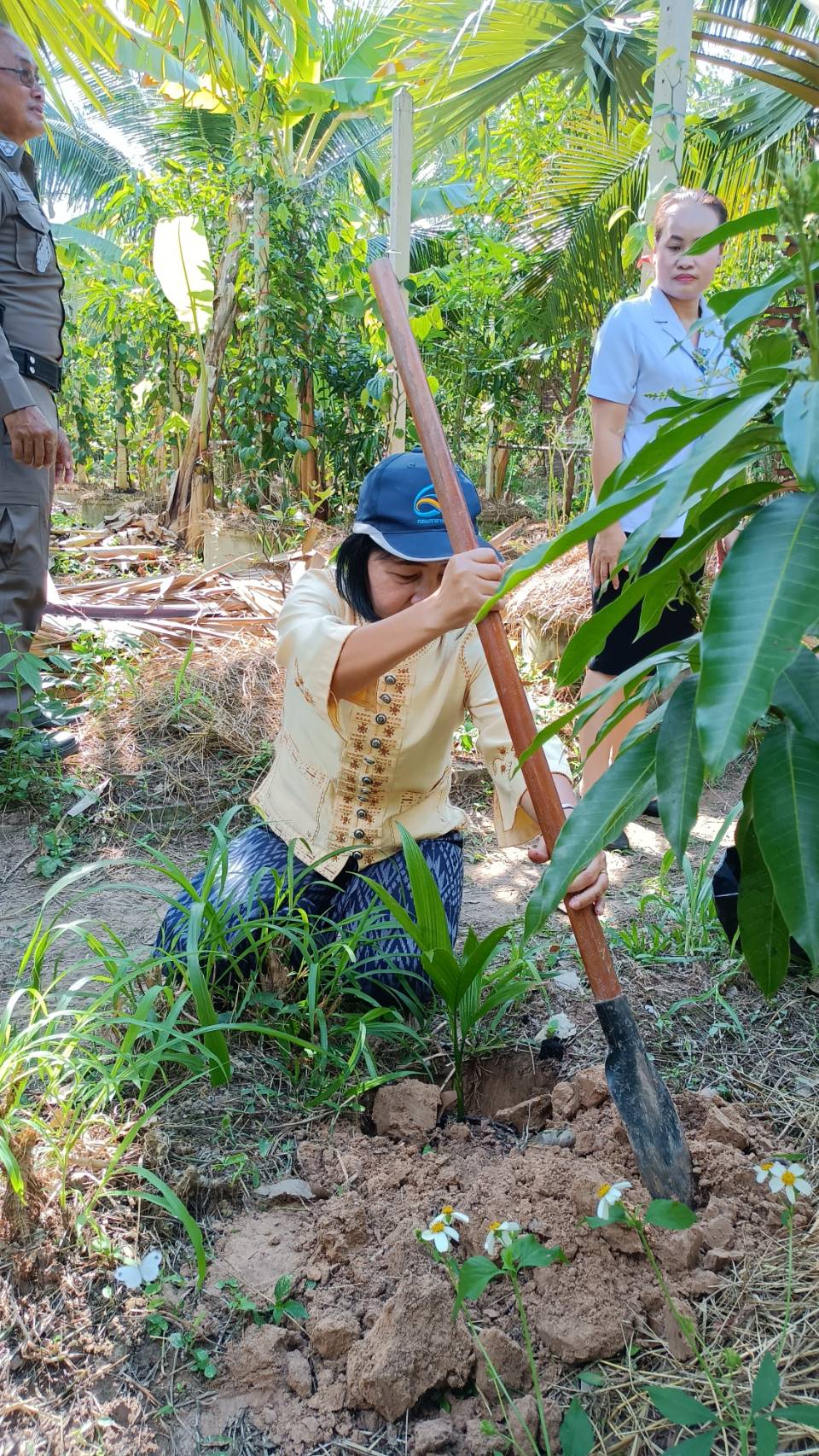 พ่อเมืองยโสธร ลงพื้นที่เยี่ยมชมโคกหนองนาพัฒนาชุมชน ณ พื้นที่อำเภอมหาชนะชัย จังหวัดยโสธร