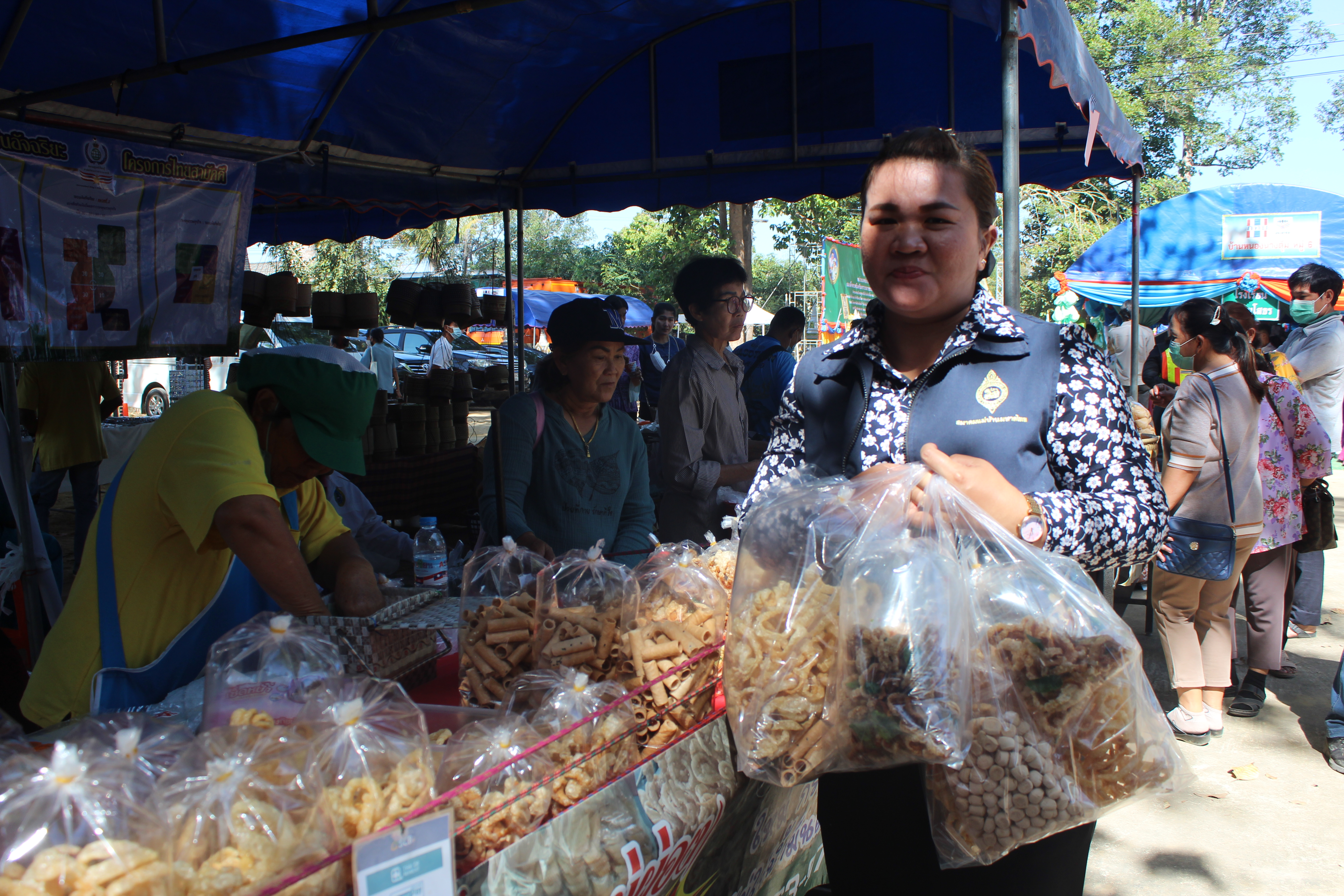 พช.ยโสธร ร่วมกิจกรรมหน่วยแพทย์อาสา สมเด็จพระศรีนครินทราบรมราชชนนี (พอ.สว.) และโครงการจังหวัดเคลื่อนที่ “เพิ่มรอยยิ้ม เติมความสุข ให้คนยโสธร”