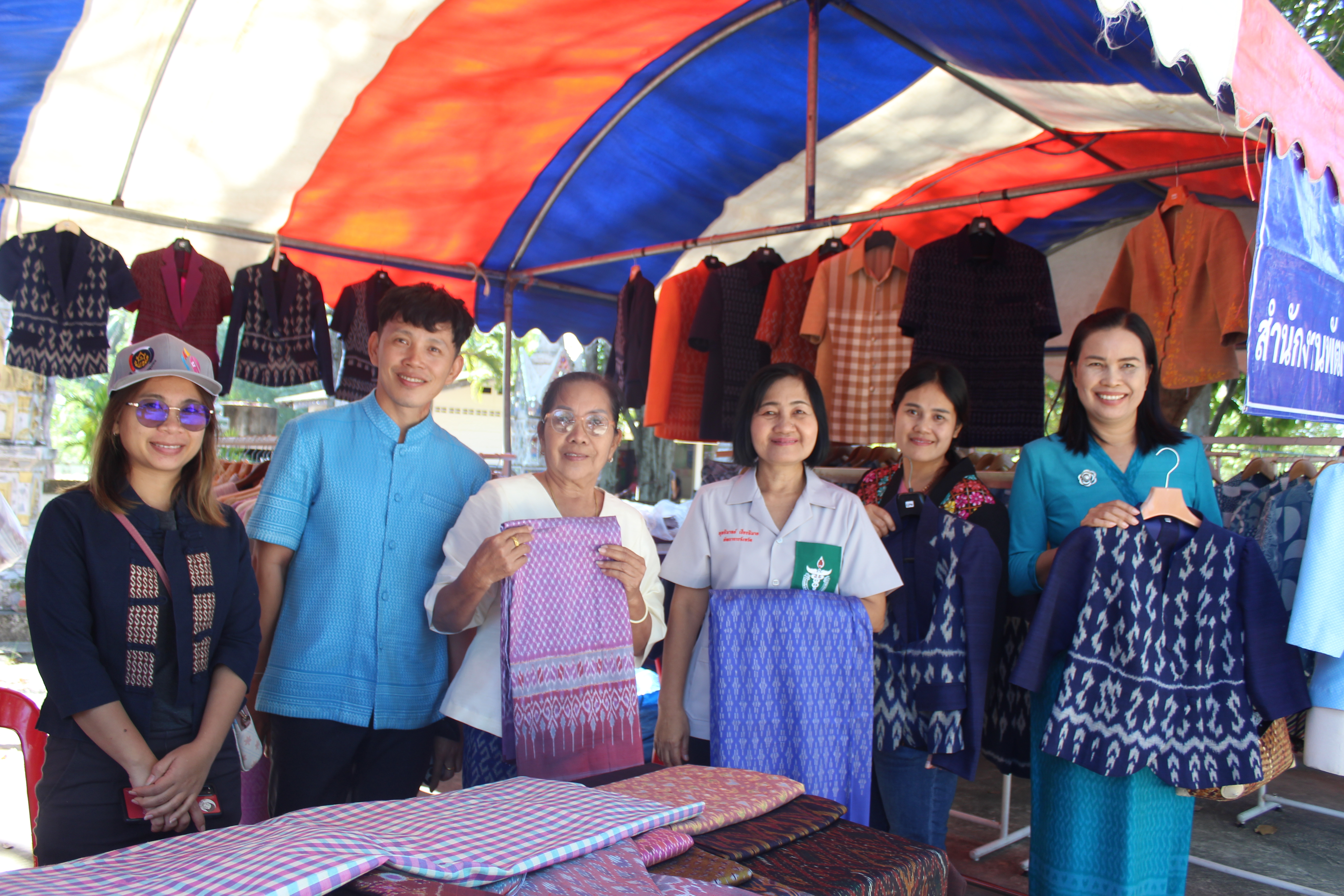 พช.ยโสธร ร่วมกิจกรรมหน่วยแพทย์อาสา สมเด็จพระศรีนครินทราบรมราชชนนี (พอ.สว.) และโครงการจังหวัดเคลื่อนที่ “เพิ่มรอยยิ้ม เติมความสุข ให้คนยโสธร”