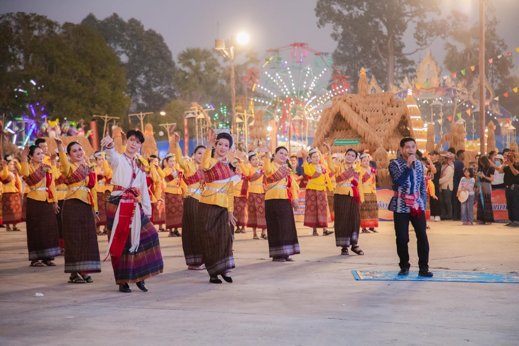 พช.ยโสธร ร่วมพิธีเปิดงานบุญคูณลานตำนานข้าวอินทรีย์ วิถีวัฒนธรรมยโสธร ที่อำเภอกุดชุม จังหวัดยโสธร