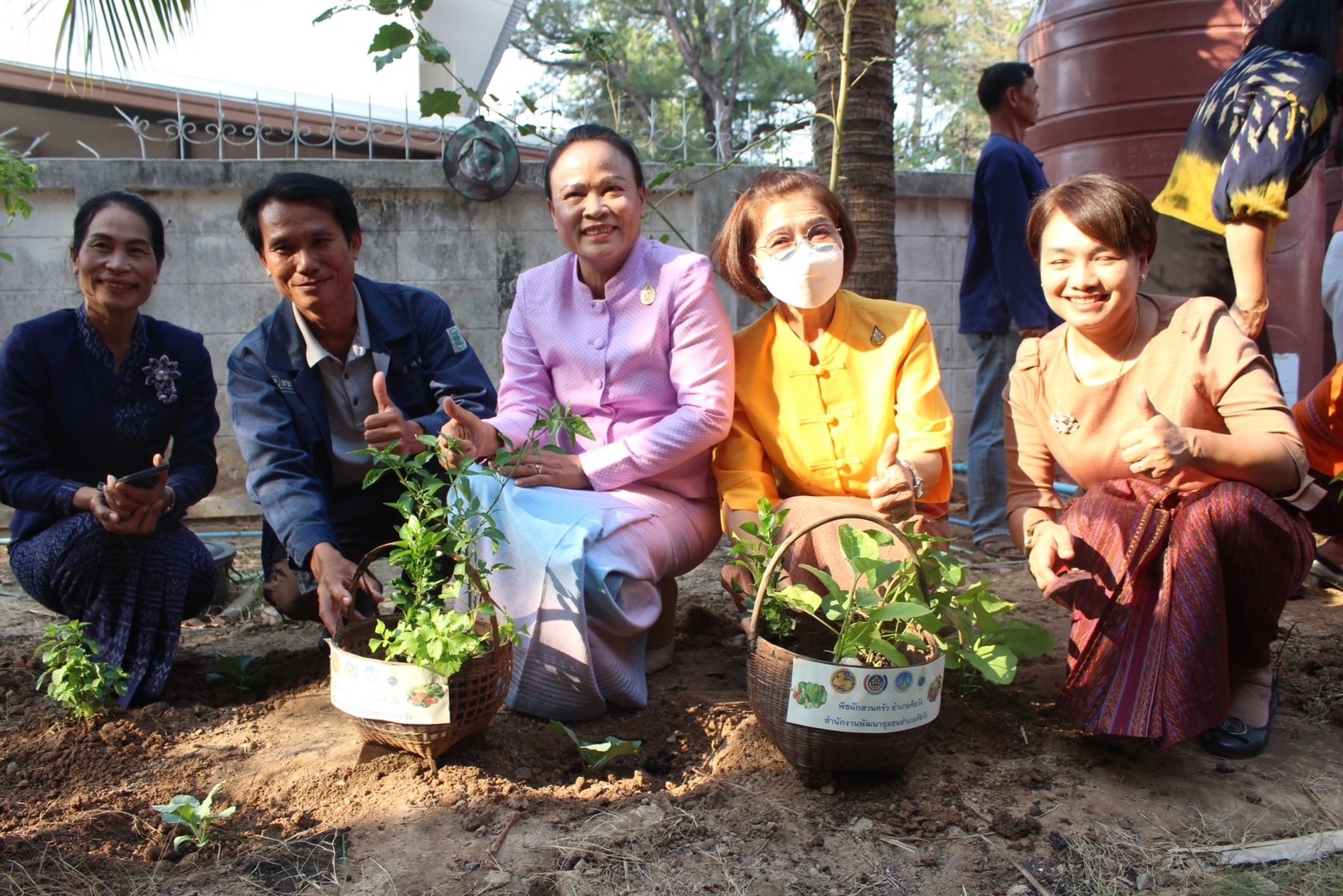 จังหวัดยโสธร “Kick off ปลูกผักสวนครัว เพื่อสร้างความมั่นคงทางอาหาร” น้อมนำแนวพระราชดำริของสมเด็จพระกนิษฐาธิราชเจ้ากรมสมเด็จพระเทพรัตนราชสุดาฯ สยามบรมราชกุมารี สู่ปฏิบัติการปลูกผักสวนครัว เพื่อสร้างความมั่นคงทางอาหาร