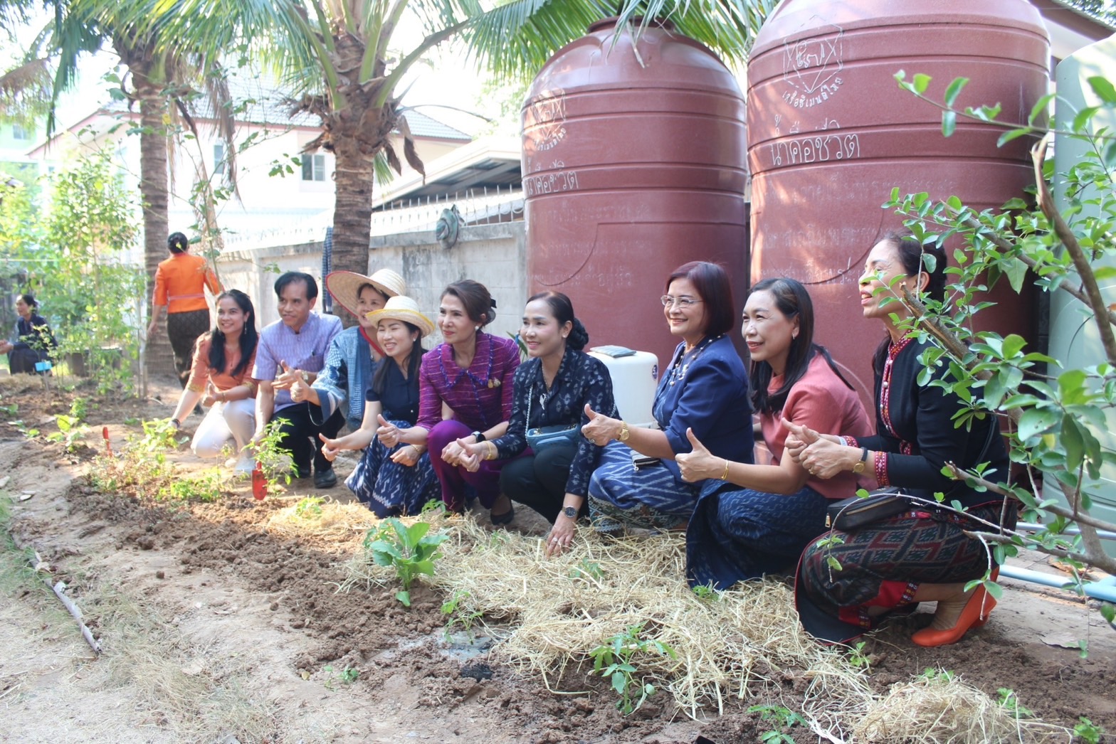 จังหวัดยโสธร “Kick off ปลูกผักสวนครัว เพื่อสร้างความมั่นคงทางอาหาร” น้อมนำแนวพระราชดำริของสมเด็จพระกนิษฐาธิราชเจ้ากรมสมเด็จพระเทพรัตนราชสุดาฯ สยามบรมราชกุมารี สู่ปฏิบัติการปลูกผักสวนครัว เพื่อสร้างความมั่นคงทางอาหาร