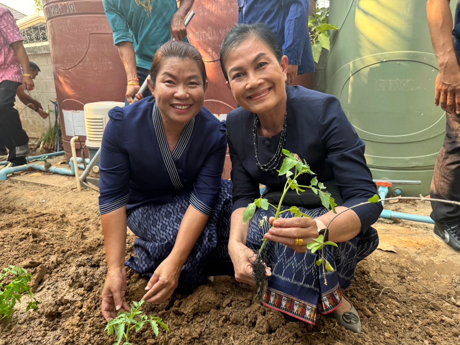 จังหวัดยโสธร “Kick off ปลูกผักสวนครัว เพื่อสร้างความมั่นคงทางอาหาร” น้อมนำแนวพระราชดำริของสมเด็จพระกนิษฐาธิราชเจ้ากรมสมเด็จพระเทพรัตนราชสุดาฯ สยามบรมราชกุมารี สู่ปฏิบัติการปลูกผักสวนครัว เพื่อสร้างความมั่นคงทางอาหาร