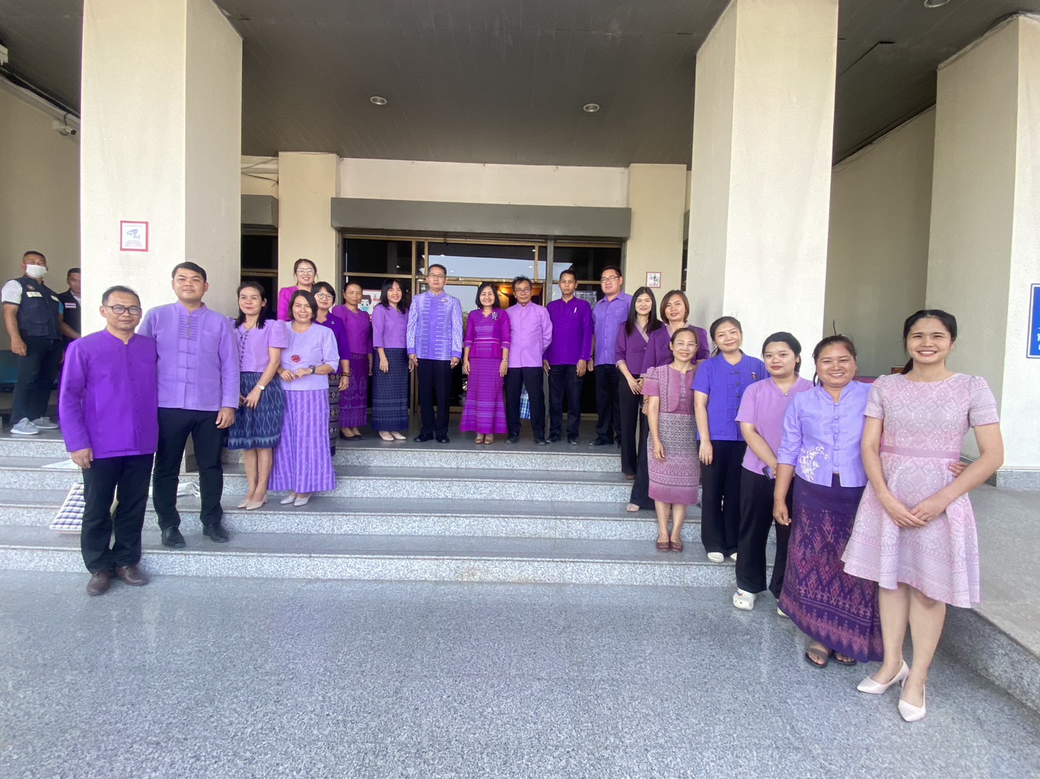 พช.ยโสธร เชิญชวนสวมใส่ผ้าไทย ภายใต้แนวคิด “ผ้าไทยใส่ให้สนุก” ตามพระดำริ สมเด็จพระเจ้าลูกเธอ เจ้าฟ้าสิริวัณณวรี นารีรัตนราชกัญญา เพื่อสืบสาน อนุรักษ์ศิลป์ผ้าถิ่นไทย ดำรงไว้ในแผ่นดิน