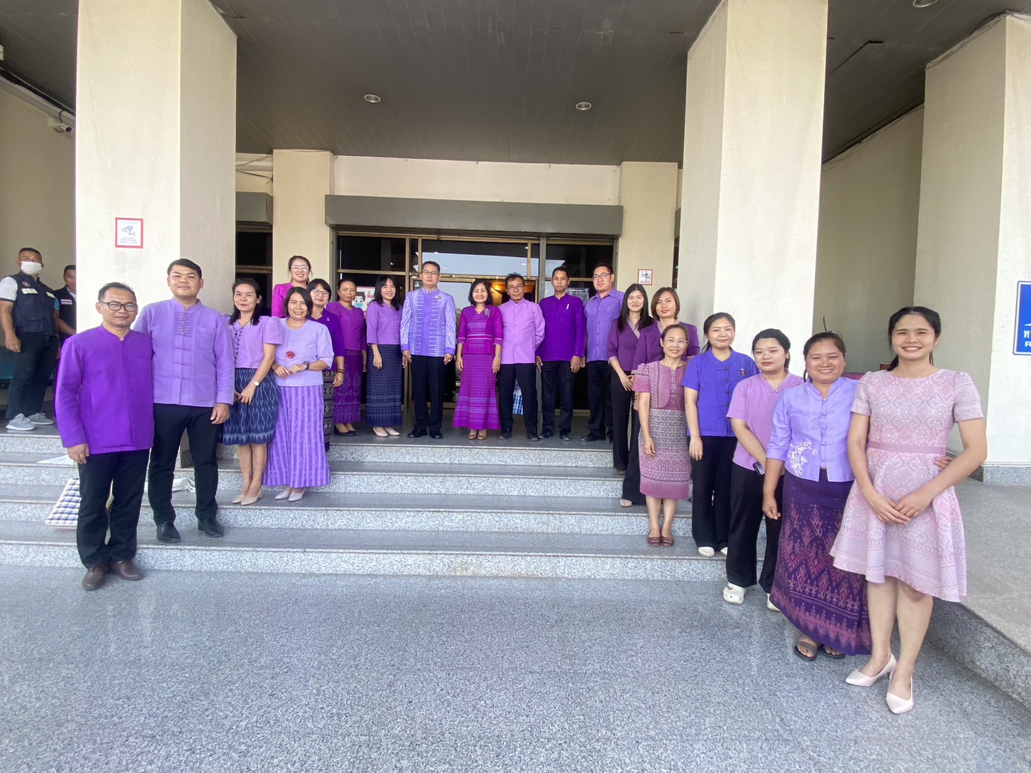 พช.ยโสธร เชิญชวนสวมใส่ผ้าไทย ภายใต้แนวคิด “ผ้าไทยใส่ให้สนุก” ตามพระดำริ สมเด็จพระเจ้าลูกเธอ เจ้าฟ้าสิริวัณณวรี นารีรัตนราชกัญญา เพื่อสืบสาน อนุรักษ์ศิลป์ผ้าถิ่นไทย ดำรงไว้ในแผ่นดิน