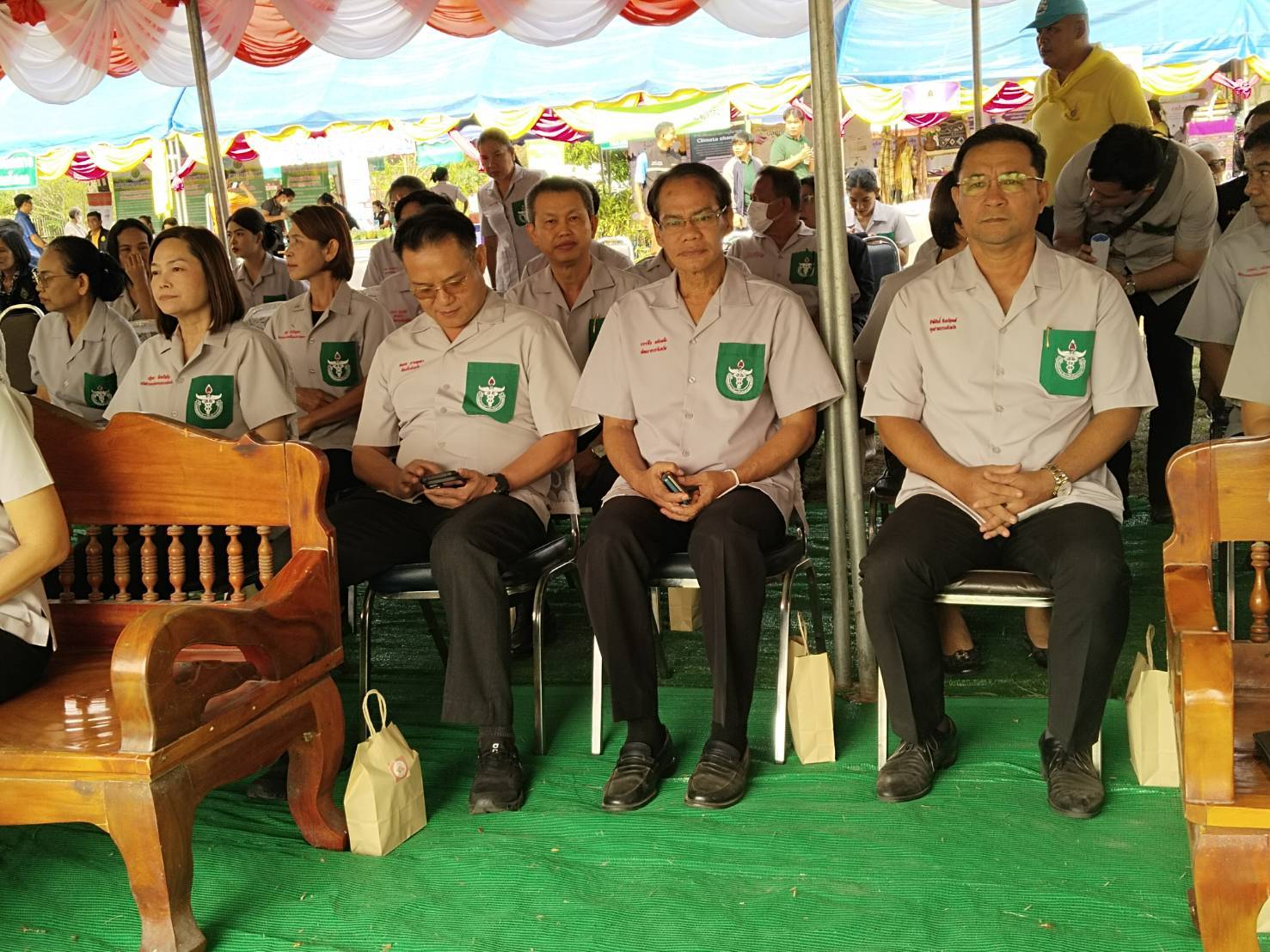 พช.ยโสธร ร่วมกิจกรรมหน่วยแพทย์อาสา สมเด็จพระศรีนครินทราบรมราชชนนี (พอ.สว.) และโครงการจังหวัดเคลื่อนที่ “เพิ่มรอยยิ้ม เติมความสุข ให้คนยโสธร”