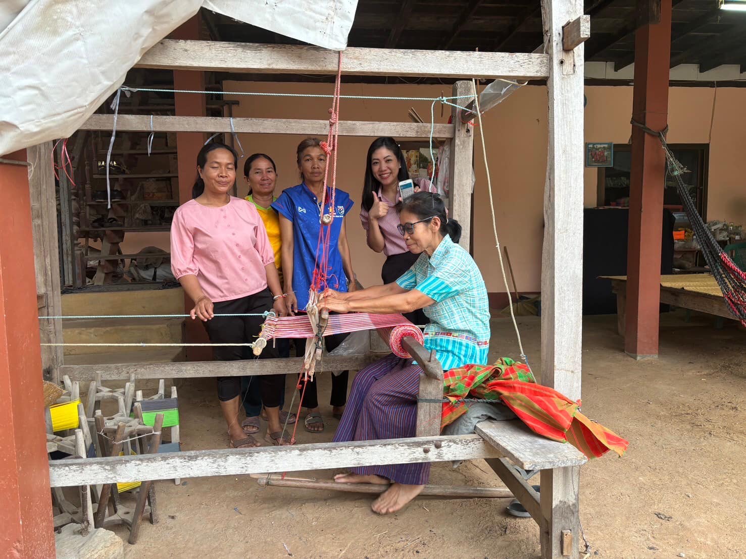 พช.มหาชนะชัย จังหวัดยโสธร เดินหน้าเชิงรุกส่งเสริมการใช้ประโยชน์และประชาสัมพันธ์การดาวน์โหลดแพลตฟอร์มบริการดิจิทัล Clickชุมชน และการสมัครใช้บริการ SHOP ชุมชน