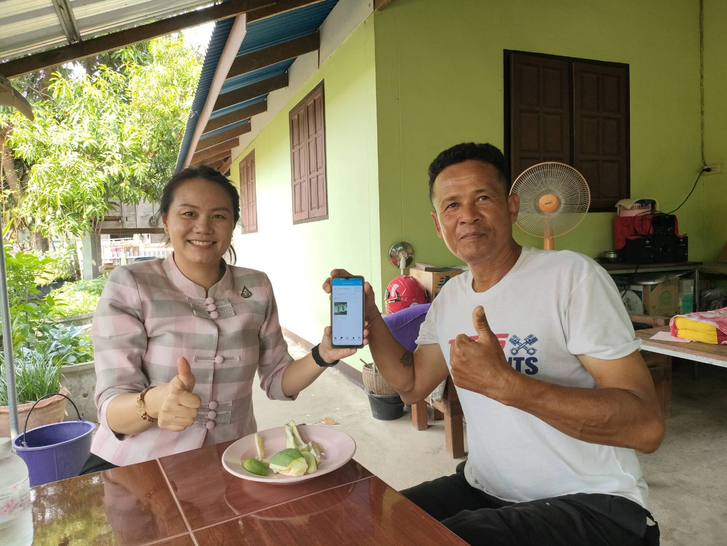 พช.ทรายมูล จังหวัดยโสธร เดินหน้าเชิงรุกประชาสัมพันธ์เชิญชวนผู้ประกอบการลงทะเบียนจำหน่ายสินค้าเมนู Shop ชุมชน ในแพลตฟอร์มบริการดิจิทัล Clickชุมชน