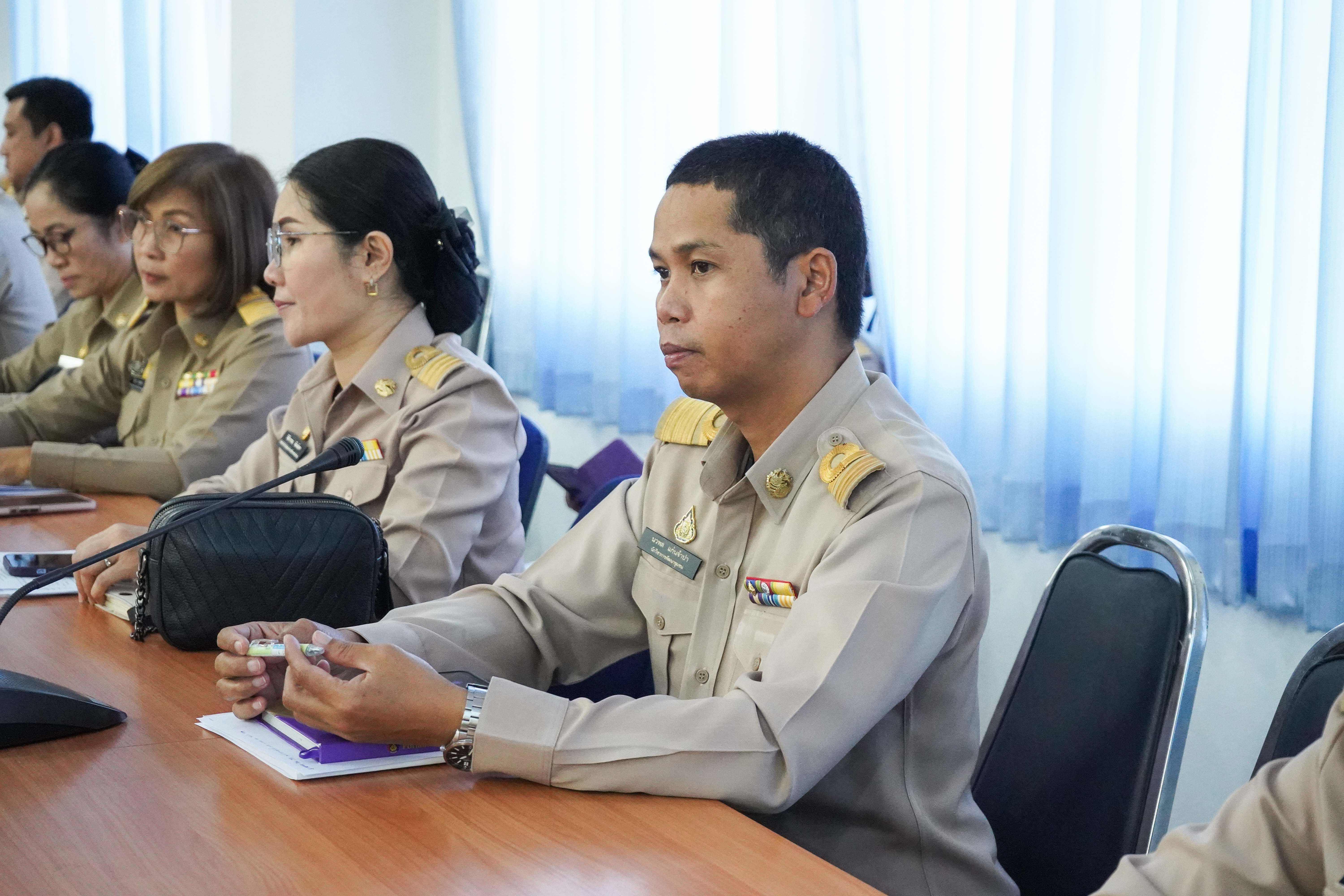 พช.ยโสธรร่วมประชุมการปฏิบัติงานตามนโยบายรัฐบาลและภารกิจสำคัญของกระทรวง กรม และจังหวัด ให้กับผู้บริหารองค์กรปกครองส่วนท้องถิ่น
