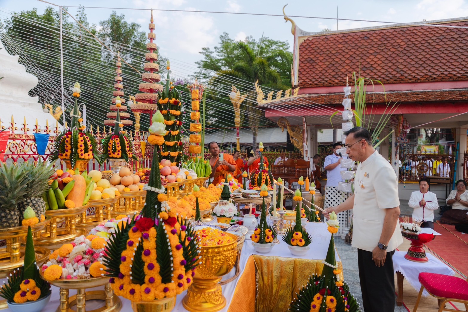 พจ.ยโสธร ร่วมพิธีเปิดงาน “นมัสการพระธาตุพระอานนท์” ประจำปี 2567 ณ วัดมหาธาตุ พระอารามหลวง