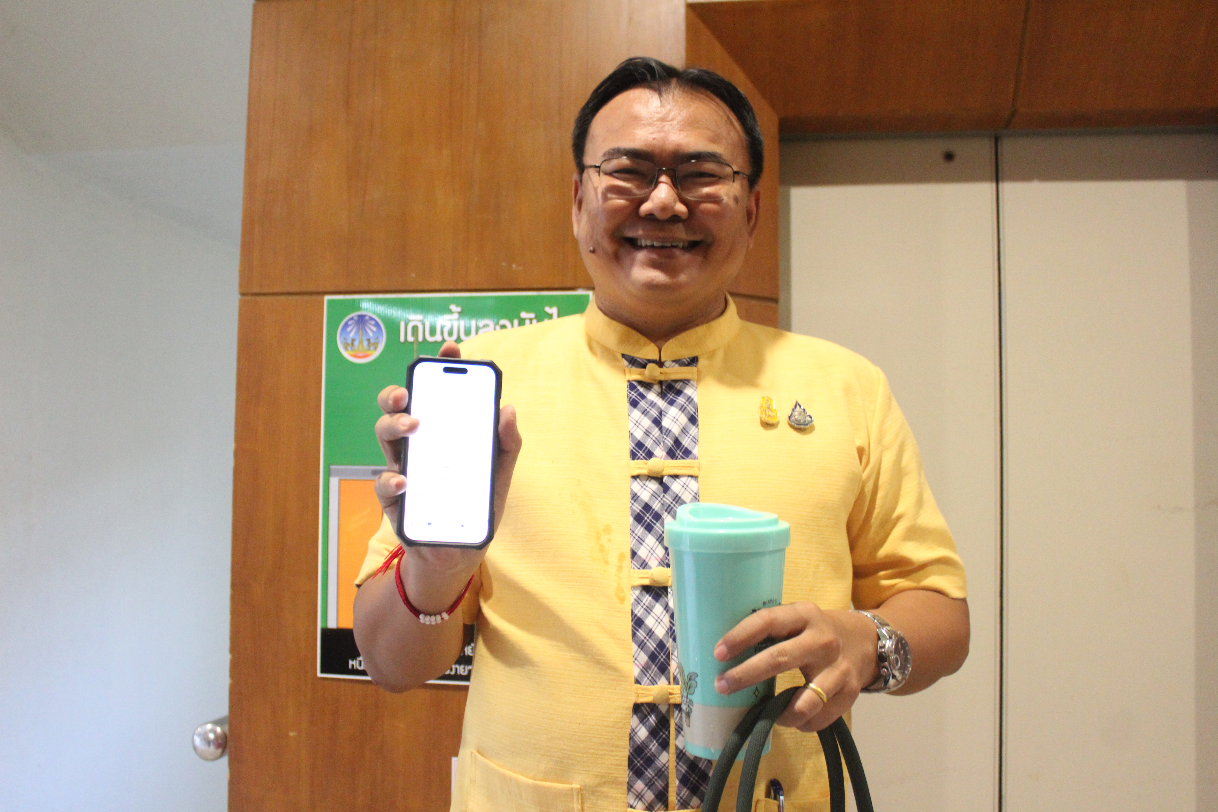 พช.ยโสธร เชิญชวน หัวหน้าส่วนราชการสังกัดกระทรวงมหาดไทย จังหวัดยโสธร ดาวน์โหลดใช้บริการแพลตฟอร์ม Click ชุมชน ในที่ประชุมหัวหน้าส่วนราชการ หัวหน้าหน่วยงานรัฐวิสาหกิจ สังกัดกระทรวงมหาดไทยและนายอำเภอ ประจำเดือน เมษายน