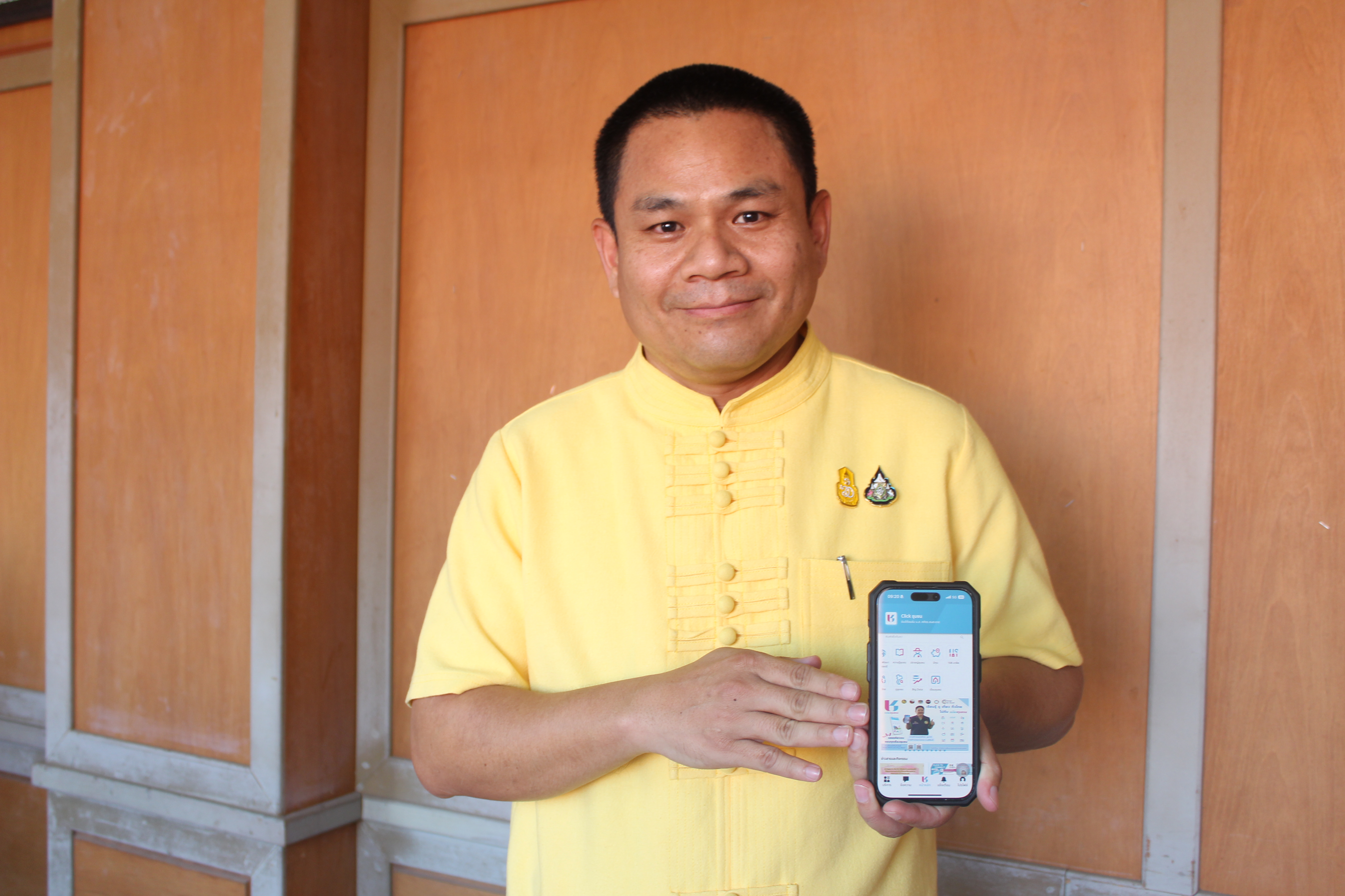 พช.ยโสธร เชิญชวน หัวหน้าส่วนราชการสังกัดกระทรวงมหาดไทย จังหวัดยโสธร ดาวน์โหลดใช้บริการแพลตฟอร์ม Click ชุมชน ในที่ประชุมหัวหน้าส่วนราชการ หัวหน้าหน่วยงานรัฐวิสาหกิจ สังกัดกระทรวงมหาดไทยและนายอำเภอ ประจำเดือน เมษายน