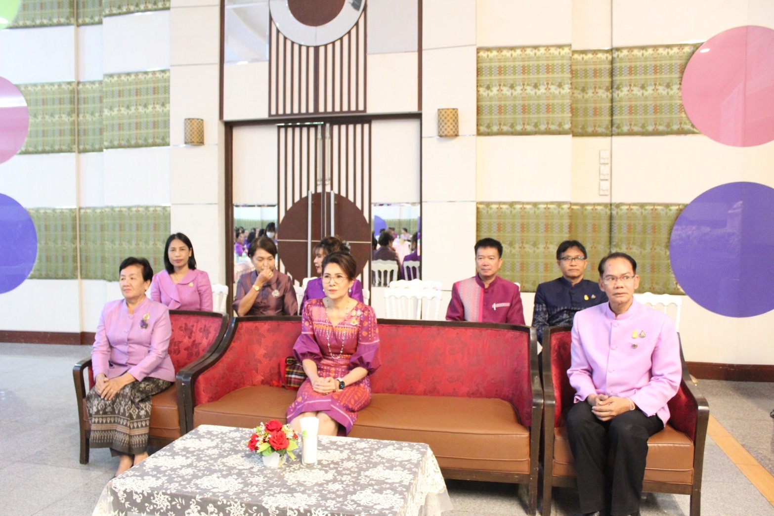 พช.ยโสธร ดำเนินโครงการ รวมพลังสตรีศรียโสธร สืบสานผ้าประจำถิ่นสวมใส่ให้สนุก ชู soft power จังหวัดยโสธร เนื่องในวันสตรีสากล ประจำปี 2567