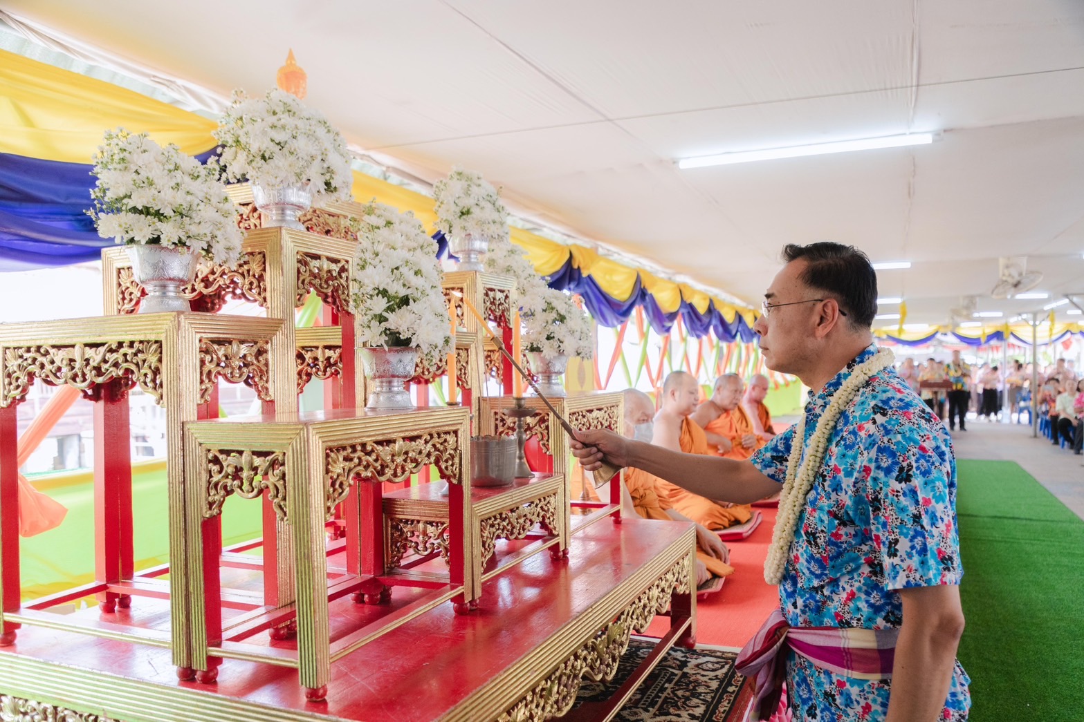 พช.ยโสธร ร่วมสรงน้ำพระและรดน้ำขอพรสืบสานประเพณีสงกรานต์จังหวัดยโสธร ประจำปี 2567