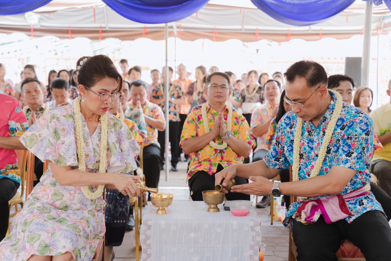 พช.ยโสธร ร่วมสรงน้ำพระและรดน้ำขอพรสืบสานประเพณีสงกรานต์จังหวัดยโสธร ประจำปี 2567