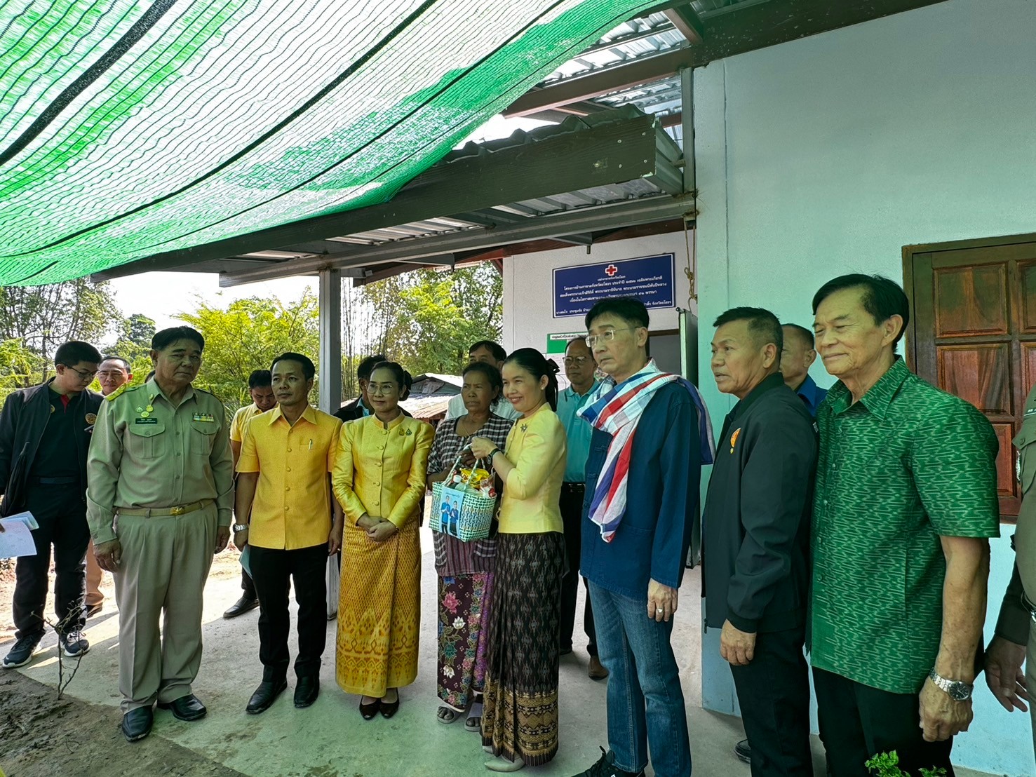 รองผู้ว่าราชการจังหวัดยโสธร ลงพื้นที่ติดตามการเนินงานศูนย์อำนวยการขจัดความยากจนและพัฒนาคนทุกช่วงวัยอย่างยั่งยืน ตามหลักปรัชญาของเศรษฐกิจพอเพียง (ศจพ.อ.) พื้นที่อำเภอป่าติ้ว จังหวัดยโสธร ณ พื้นที่อำเภอป่าติ้ว จังหวัดยโสธร