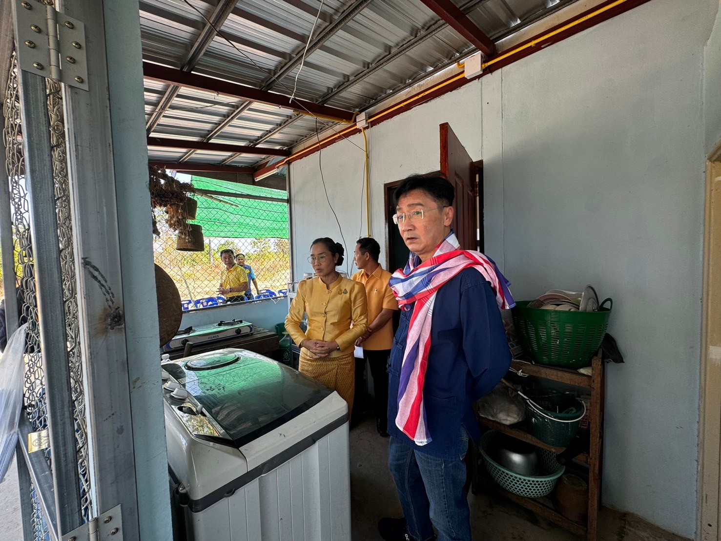 รองผู้ว่าราชการจังหวัดยโสธร ลงพื้นที่ติดตามการเนินงานศูนย์อำนวยการขจัดความยากจนและพัฒนาคนทุกช่วงวัยอย่างยั่งยืน ตามหลักปรัชญาของเศรษฐกิจพอเพียง (ศจพ.อ.) พื้นที่อำเภอป่าติ้ว จังหวัดยโสธร ณ พื้นที่อำเภอป่าติ้ว จังหวัดยโสธร