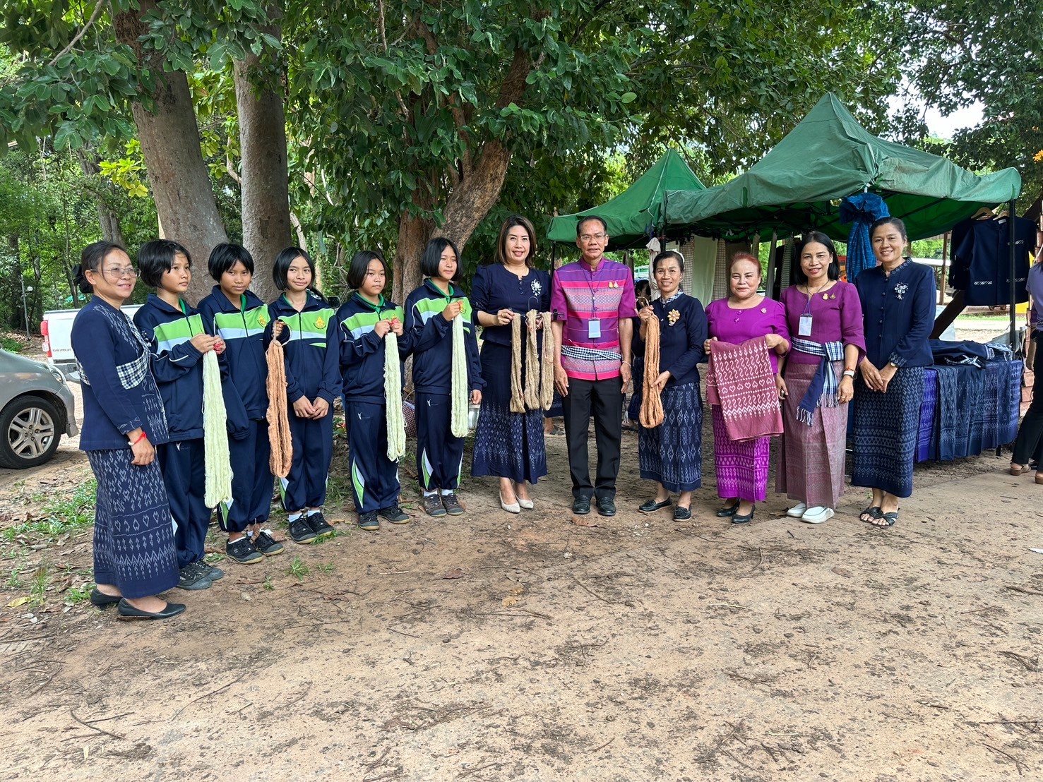 พช.ยโสธร ดำเนินโครงการเชิดชูเกียรติคนกองทุนพัฒนาบทบาทสตรี ประจำปี 2567 กิจกรรมการคัดเลือกคนกองทุนพัฒนาบทบาทสตรีดีเด่น ระดับจังหวัด ในพื้นที่อำเภอเลิงนกทา จังหวัดยโสธร