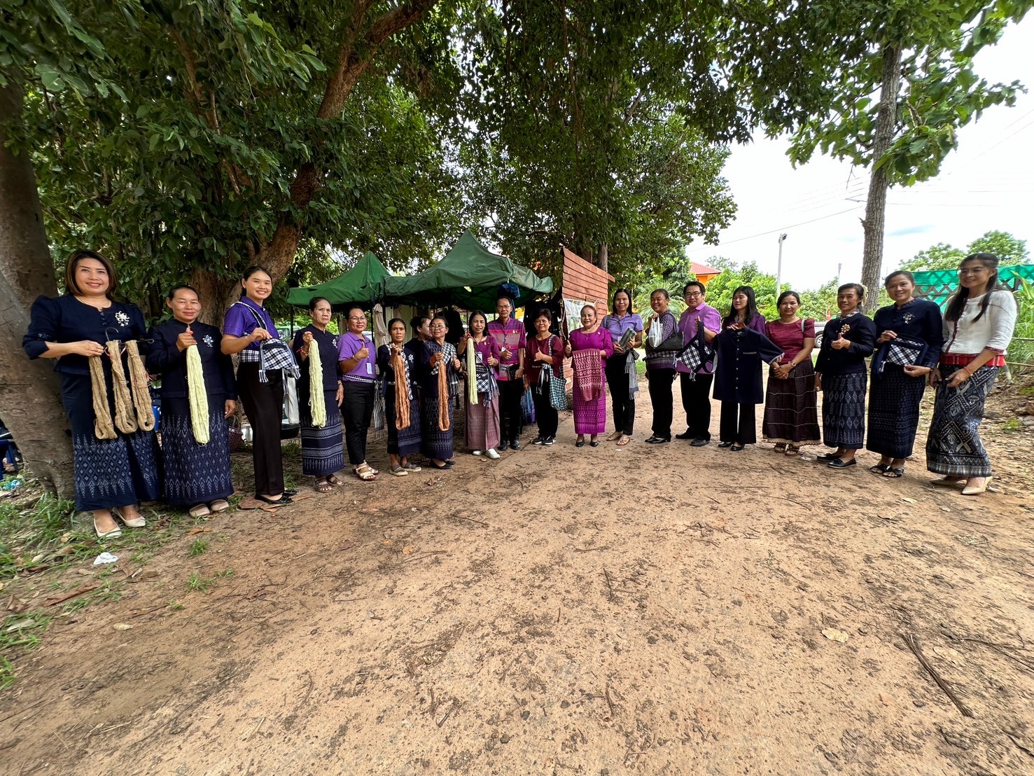 พช.ยโสธร ดำเนินโครงการเชิดชูเกียรติคนกองทุนพัฒนาบทบาทสตรี ประจำปี 2567 กิจกรรมการคัดเลือกคนกองทุนพัฒนาบทบาทสตรีดีเด่น ระดับจังหวัด ในพื้นที่อำเภอเลิงนกทา จังหวัดยโสธร