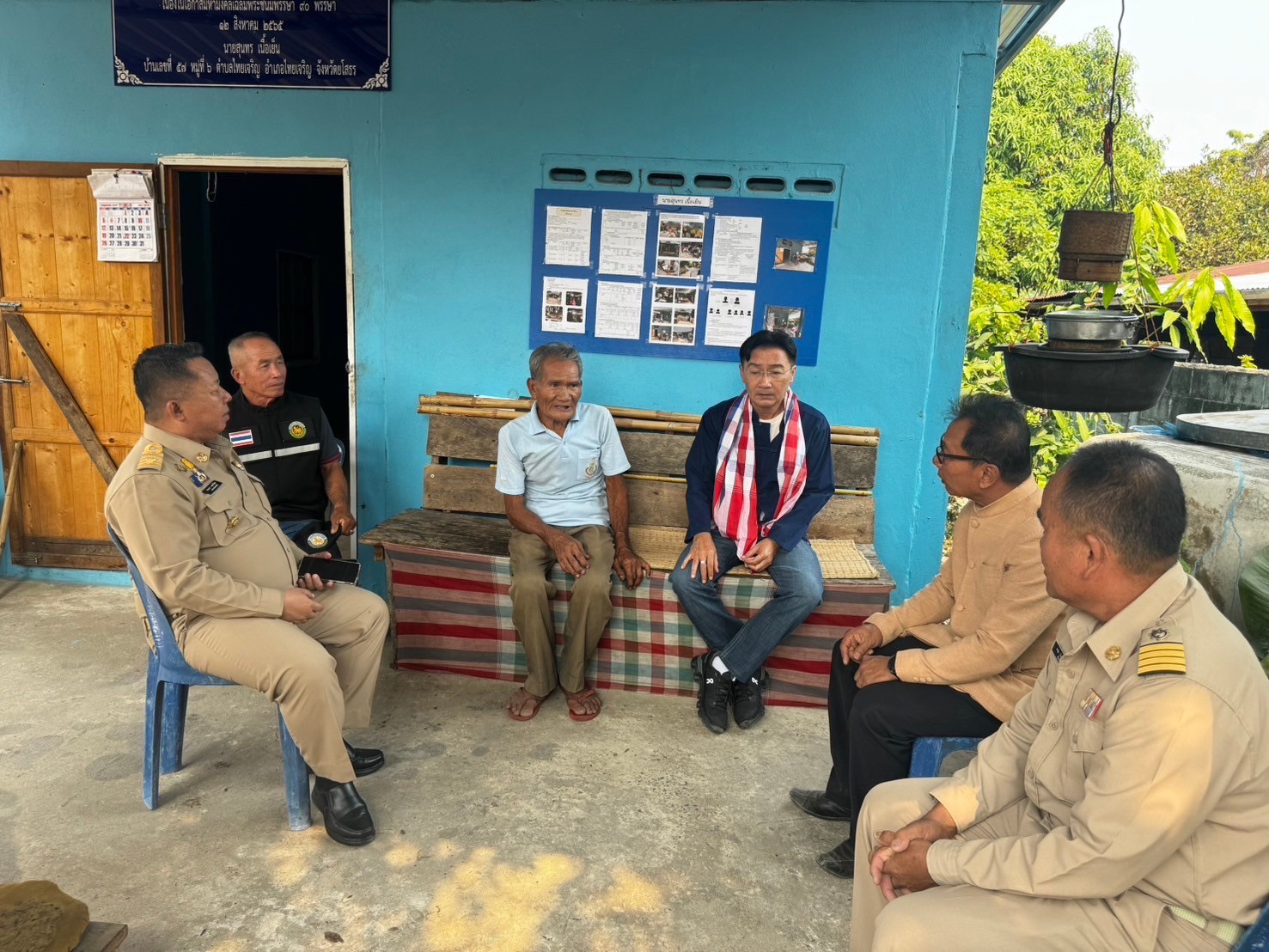 รองผู้ว่าราชการจังหวัดยโสธร ลงพื้นที่ติดตามการเนินงานศูนย์อำนวยการขจัดความยากจนและพัฒนาคนทุกช่วงวัยอย่างยั่งยืน ตามหลักปรัชญาของเศรษฐกิจพอเพียง (ศจพ.อ.) พื้นที่อำเภอไทยเจริญ จังหวัดยโสธร