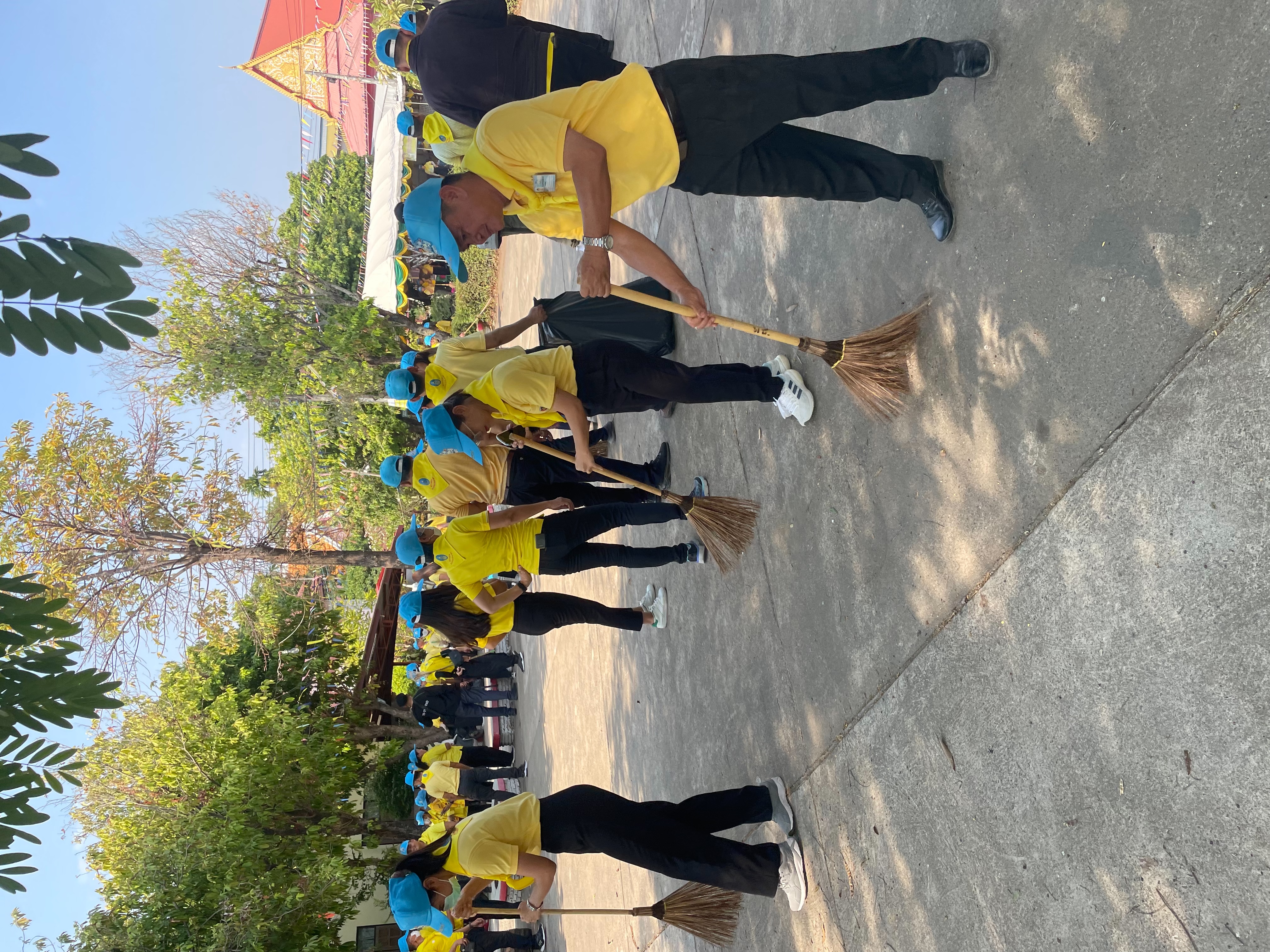 พช.ยโสธร ร่วมกิจกรรมจิตอาสา Big Cleaning Day เฉลิมพระเกียรติพระบาทสมเด็จพระเจ้าอยู่หัวเนื่องในโอกาสพระราชพิธีมหามงคลเฉลิมพระเกียรติ ๖ รอบ ๒๘ กรกฎาคม ๒๕๖๗