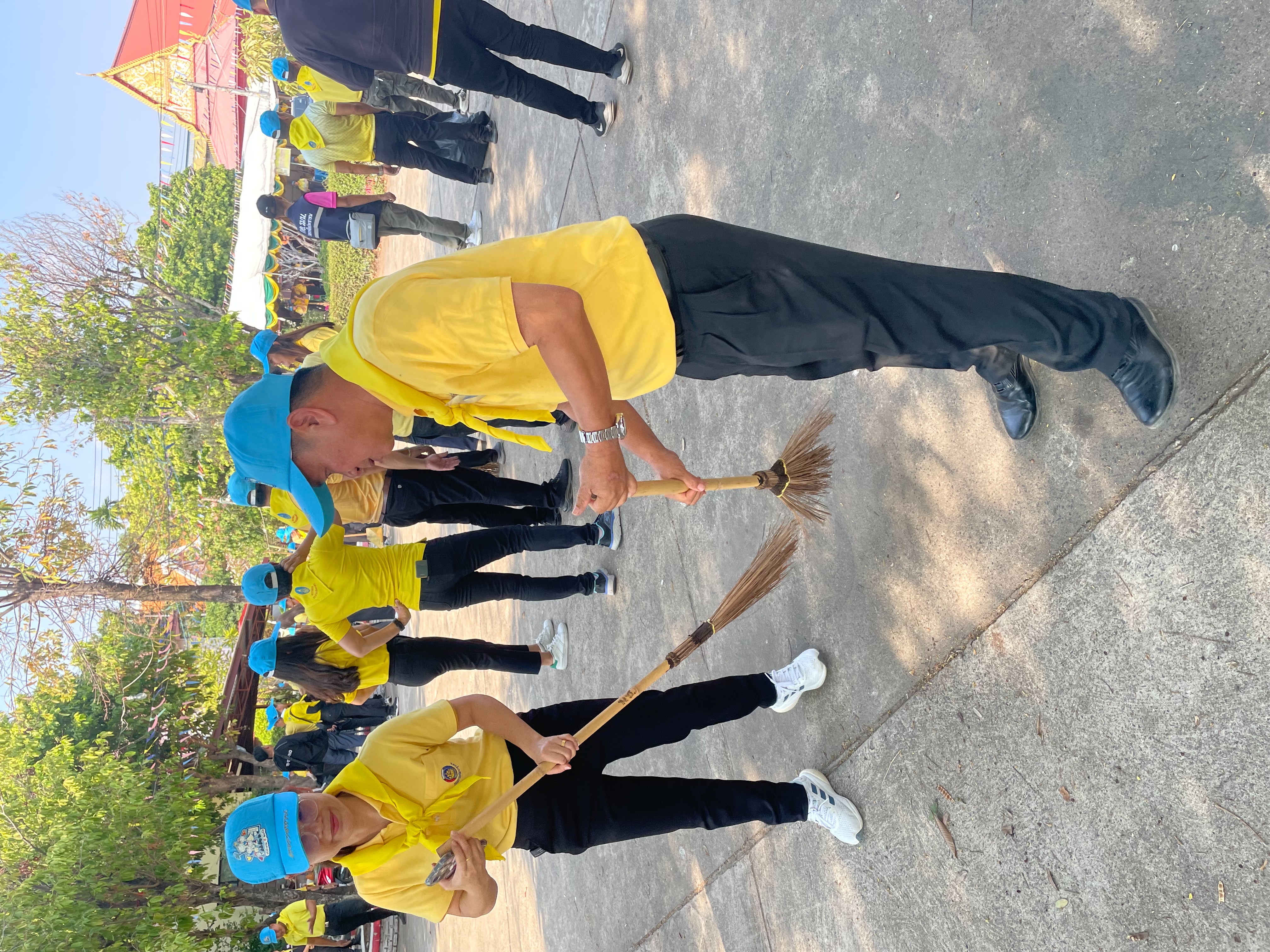 พช.ยโสธร ร่วมกิจกรรมจิตอาสา Big Cleaning Day เฉลิมพระเกียรติพระบาทสมเด็จพระเจ้าอยู่หัวเนื่องในโอกาสพระราชพิธีมหามงคลเฉลิมพระเกียรติ ๖ รอบ ๒๘ กรกฎาคม ๒๕๖๗