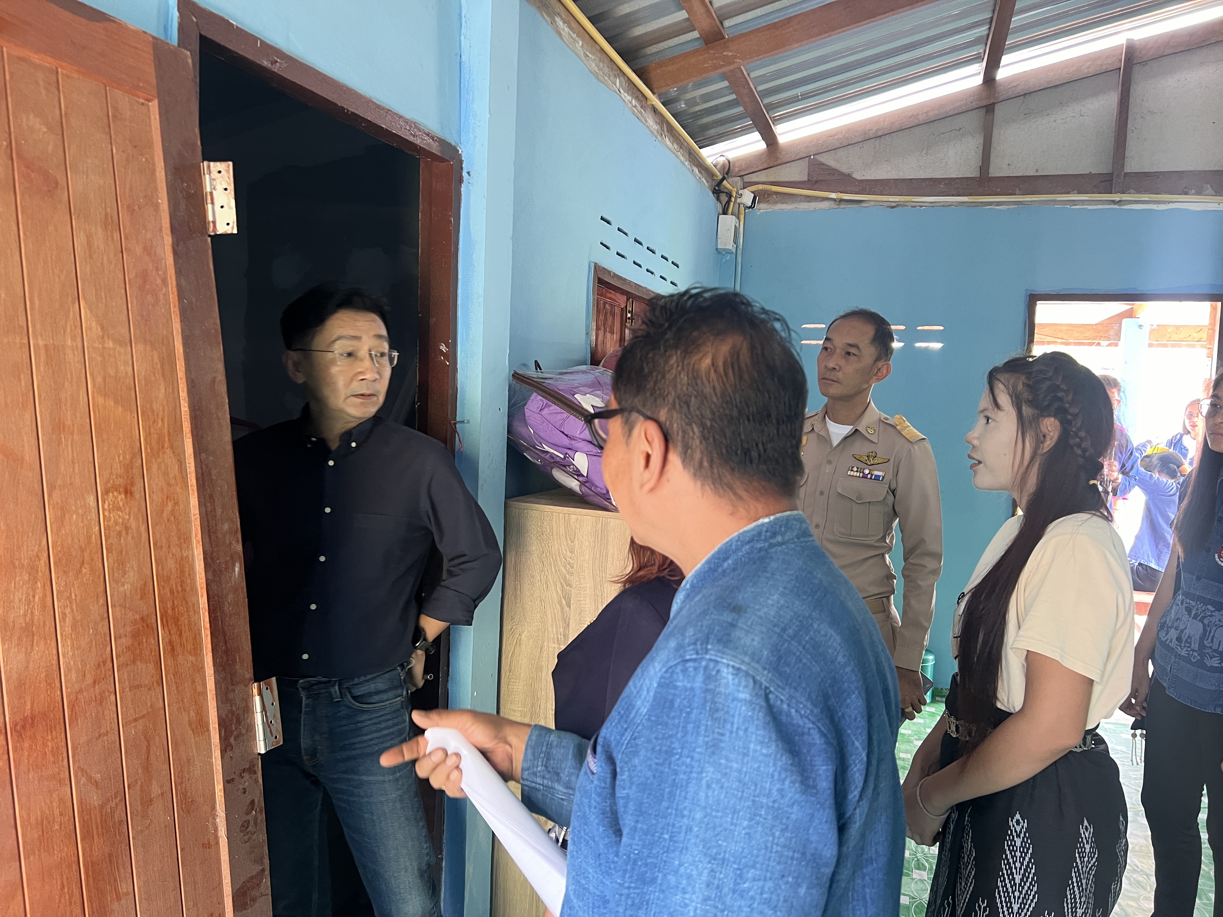 รองผู้ว่าราชการจังหวัดยโสธร ลงพื้นที่ติดตามการเนินงานศูนย์อำนวยการขจัดความยากจนและพัฒนาคนทุกช่วงวัยอย่างยั่งยืน ตามหลักปรัชญาของเศรษฐกิจพอเพียง (ศจพ.อ.) พื้นที่อำเภอเลิงนกทา จังหวัดยโสธร