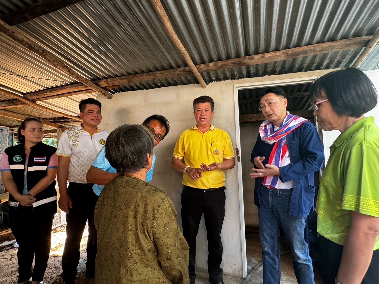 รองผู้ว่าราชการจังหวัดยโสธร ลงพื้นที่ติดตามการเนินงานศูนย์อำนวยการขจัดความยากจนและพัฒนาคนทุกช่วงวัยอย่างยั่งยืน ตามหลักปรัชญาของเศรษฐกิจพอเพียง (ศจพ.อ.) พื้นที่อำเภอมหาชนะชัย จังหวัดยโสธร