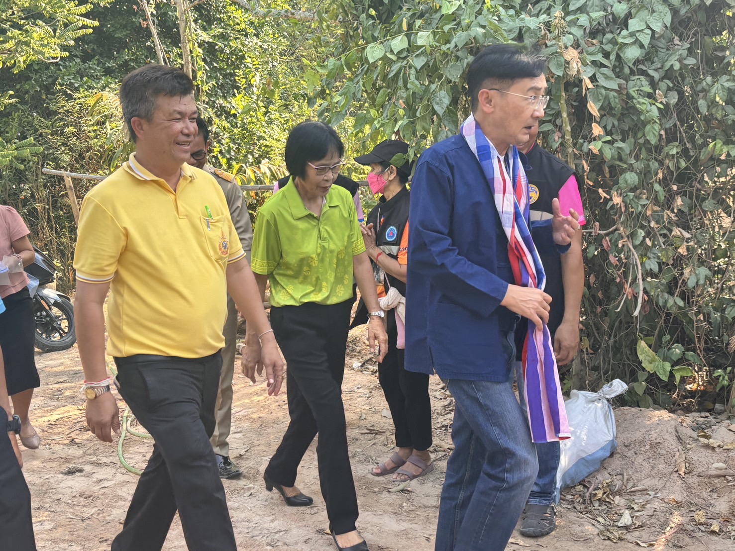 รองผู้ว่าราชการจังหวัดยโสธร ลงพื้นที่ติดตามการเนินงานศูนย์อำนวยการขจัดความยากจนและพัฒนาคนทุกช่วงวัยอย่างยั่งยืน ตามหลักปรัชญาของเศรษฐกิจพอเพียง (ศจพ.อ.) พื้นที่อำเภอมหาชนะชัย จังหวัดยโสธร