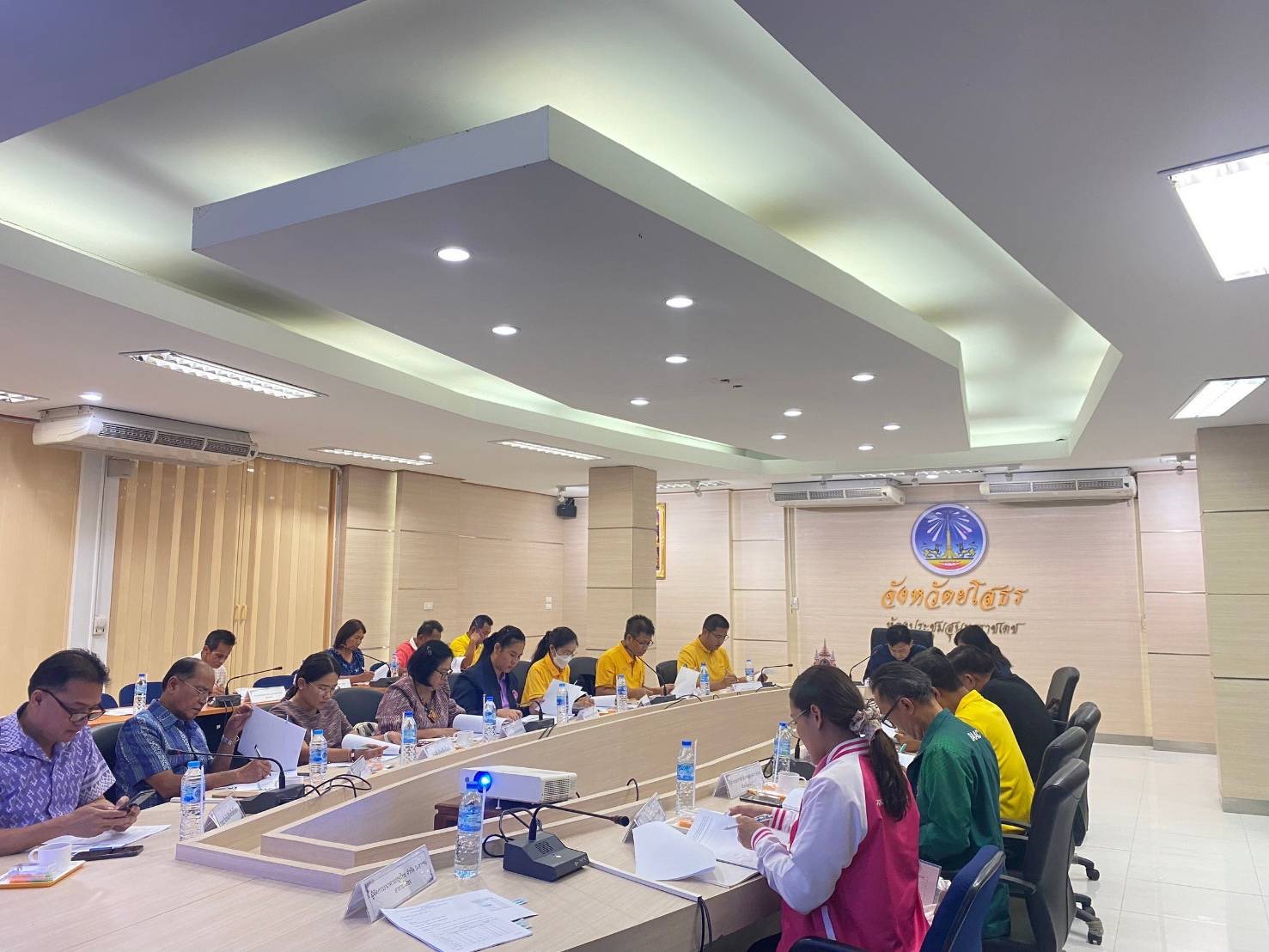 พช.ยโสธรประชุมคณะอนุกรรมการสนับสนุนและติดตามการดำเนินงานกองทุนหมู่บ้านและชุมชนเมืองระดับจังหวัด และคณะกรรมการเครือข่ายกองทุนหมู่บ้านและชุมชนเมืองระดับจังหวัด