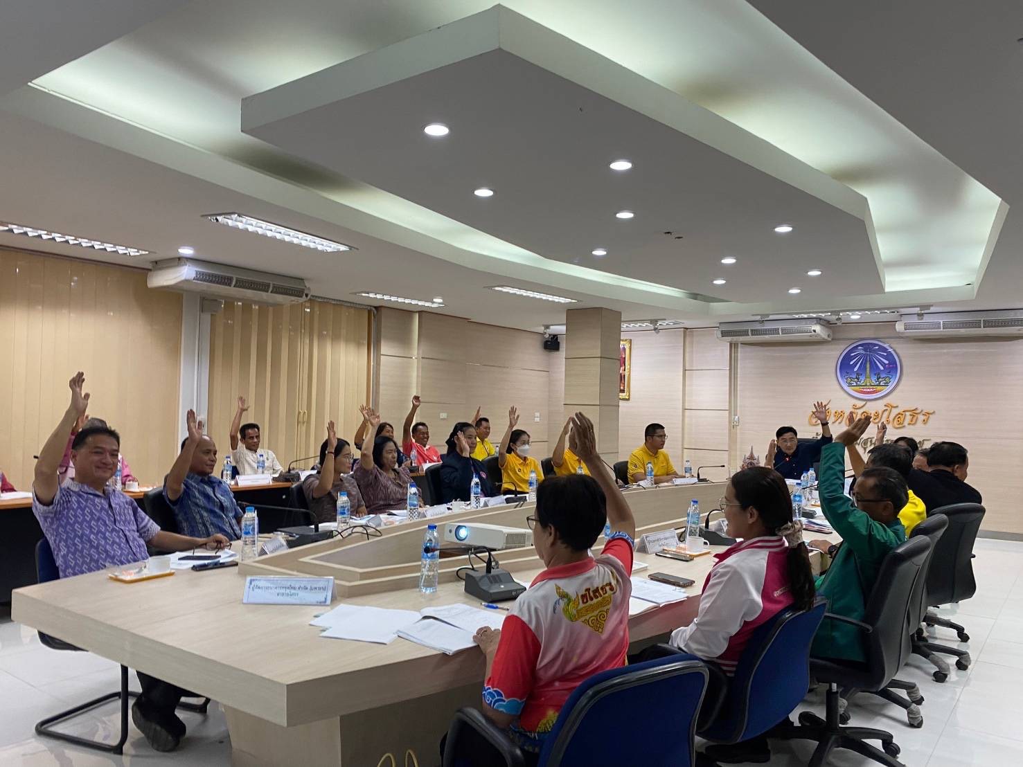 พช.ยโสธรประชุมคณะอนุกรรมการสนับสนุนและติดตามการดำเนินงานกองทุนหมู่บ้านและชุมชนเมืองระดับจังหวัด และคณะกรรมการเครือข่ายกองทุนหมู่บ้านและชุมชนเมืองระดับจังหวัด