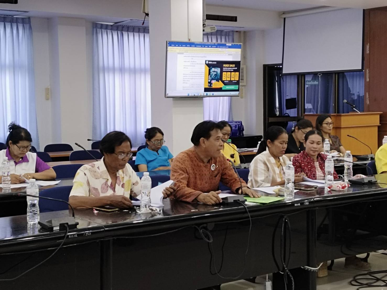 พช.ยโสธร ประชุมคัดเลือกผู้ผลิต ผู้ประกอบการ OTOP และผู้ผลิต ผู้ประกอบการ OTOP ประเภทอาหารชวนชิมเข้ามาร่วมงาน OTOP Midyear 2024