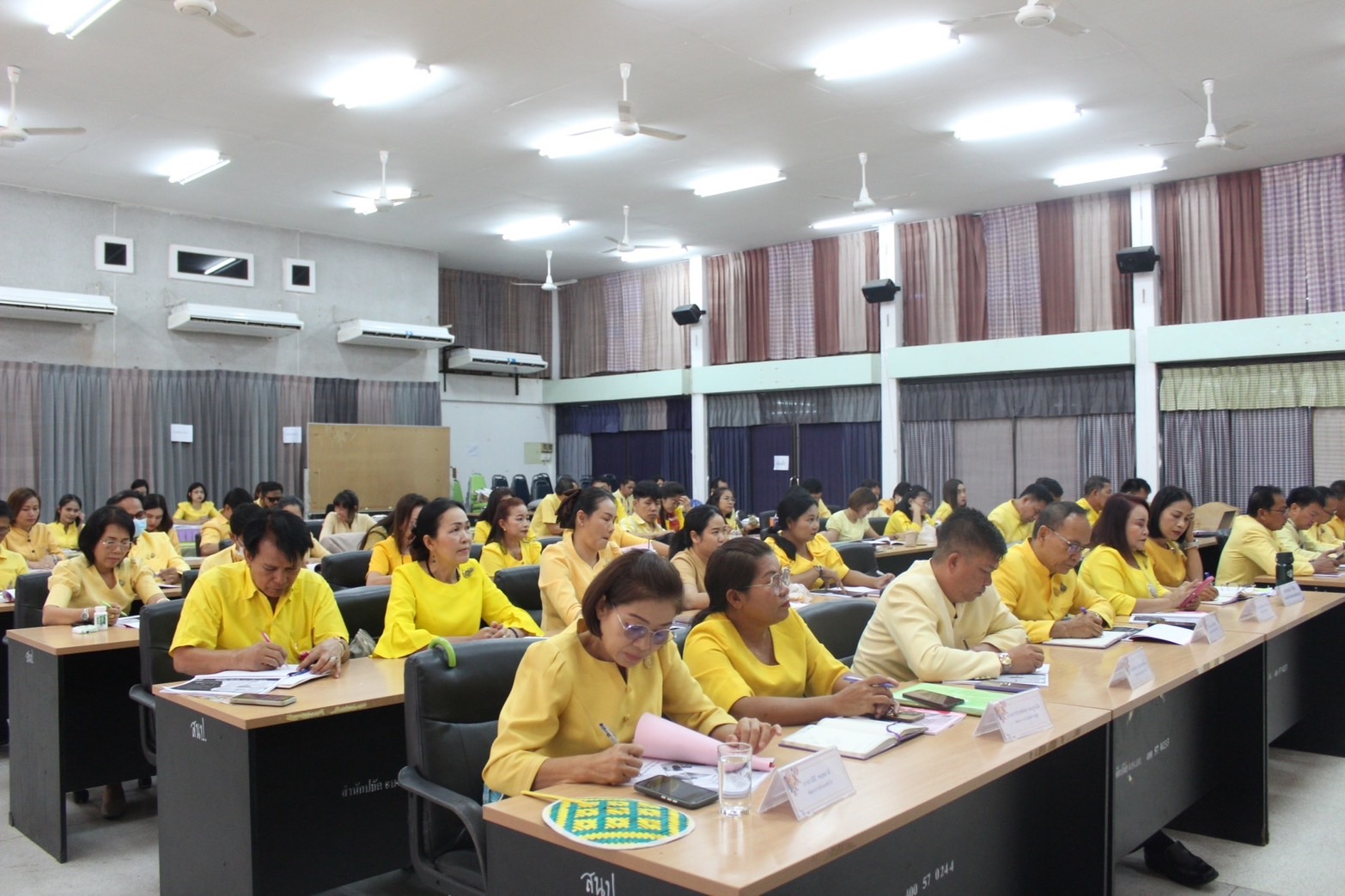 พช.ยโสธร ดำเนินโครงการประชุมเชิงปฏิบัติการเจ้าหน้าที่พัฒนาชุมชน เพื่อขับเคลื่อนนโยบายสู่การปฏิบัติ ประจำปีงบประมาณ พ.ศ. 2567 (ไตรมาส 3-4)