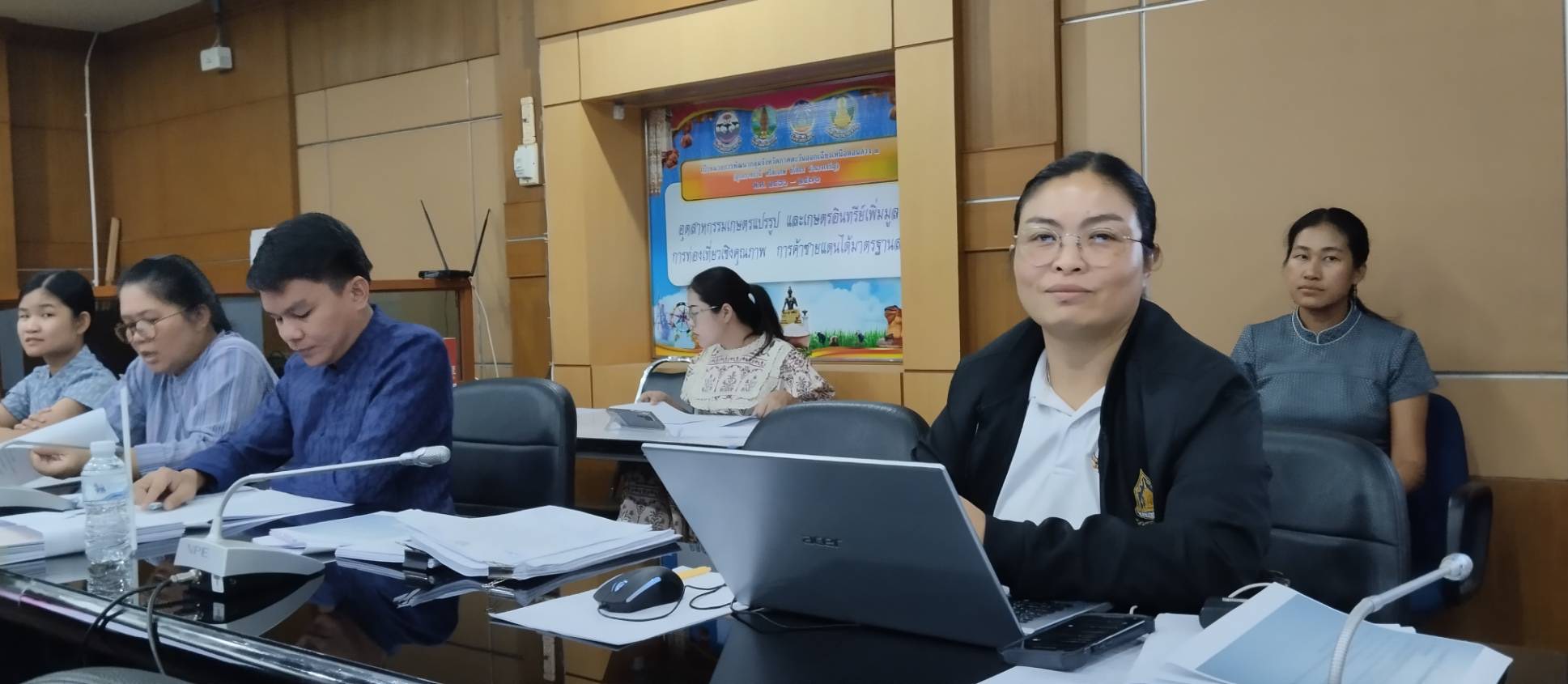 พช.ยโสธร ร่วมประชุมโครงการพัฒนาผลิตภัณฑ์จากภูมิปัญญาท้องถิ่นให้เป็นเอกลักษณ์และได้มาตรฐาน