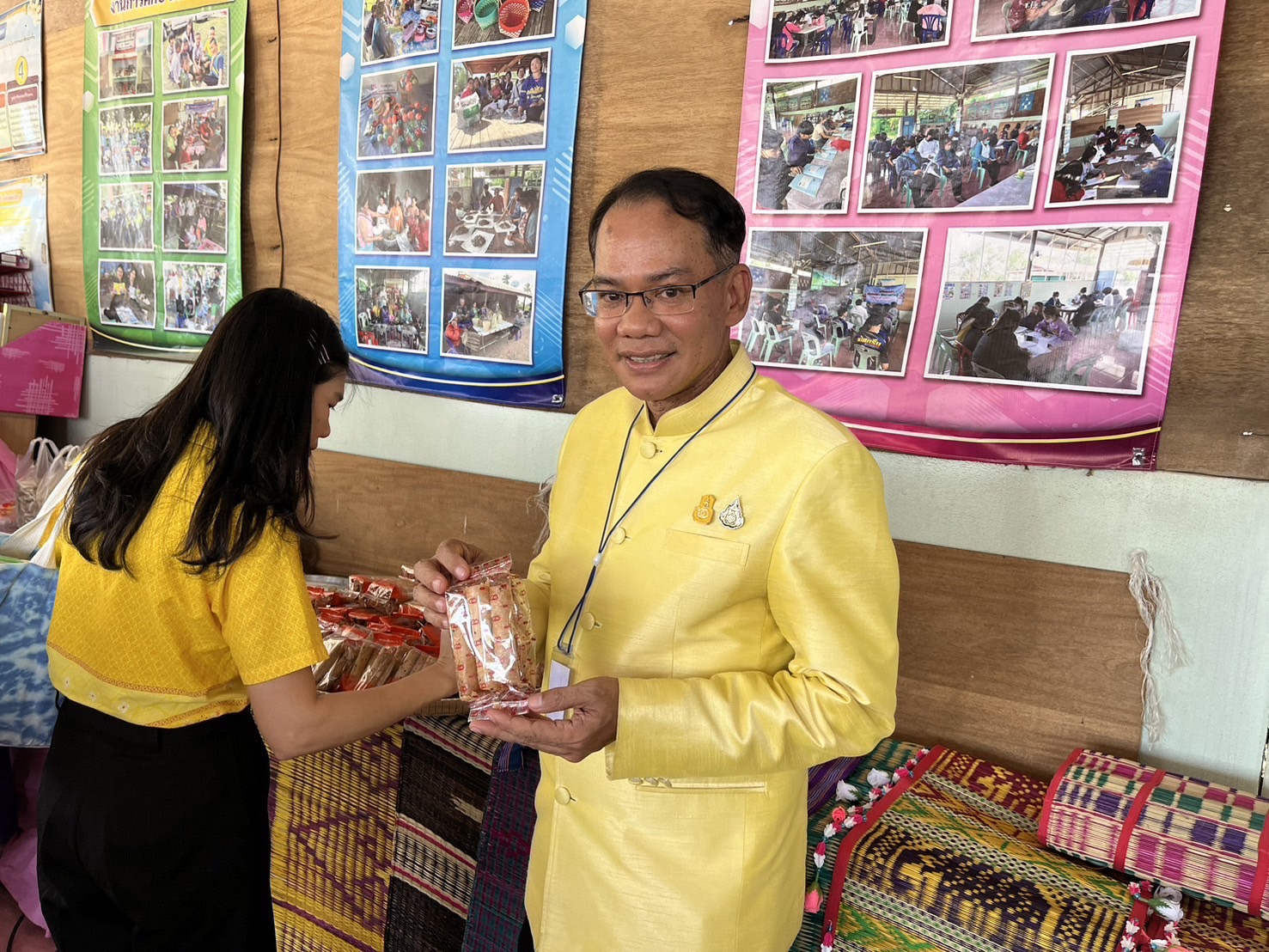 พช.ยโสธร ดำเนินโครงการเชิดชูเกียรติคนกองทุนพัฒนาบทบาทสตรี ประจำปี 2567 กิจกรรมการคัดเลือกคนกองทุนพัฒนาบทบาทสตรีดีเด่น ระดับจังหวัด ในพื้นที่อำเภอคำเขื่อนแก้วและอำเภอค้อวัง จังหวัดยโสธร