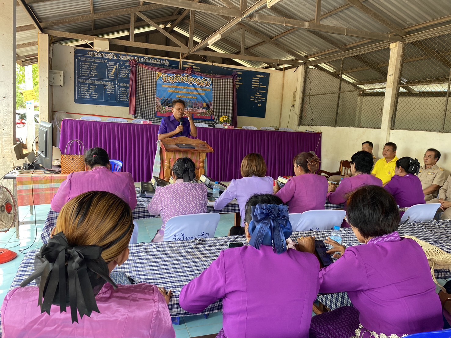 พช.ยโสธร ดำเนินโครงการเชิดชูเกียรติคนกองทุนพัฒนาบทบาทสตรี ประจำปี 2567 กิจกรรมการคัดเลือกคนกองทุนพัฒนาบทบาทสตรีดีเด่น ระดับจังหวัด ในพื้นที่อำเภอไทยเจริญ จังหวัดยโสธร
