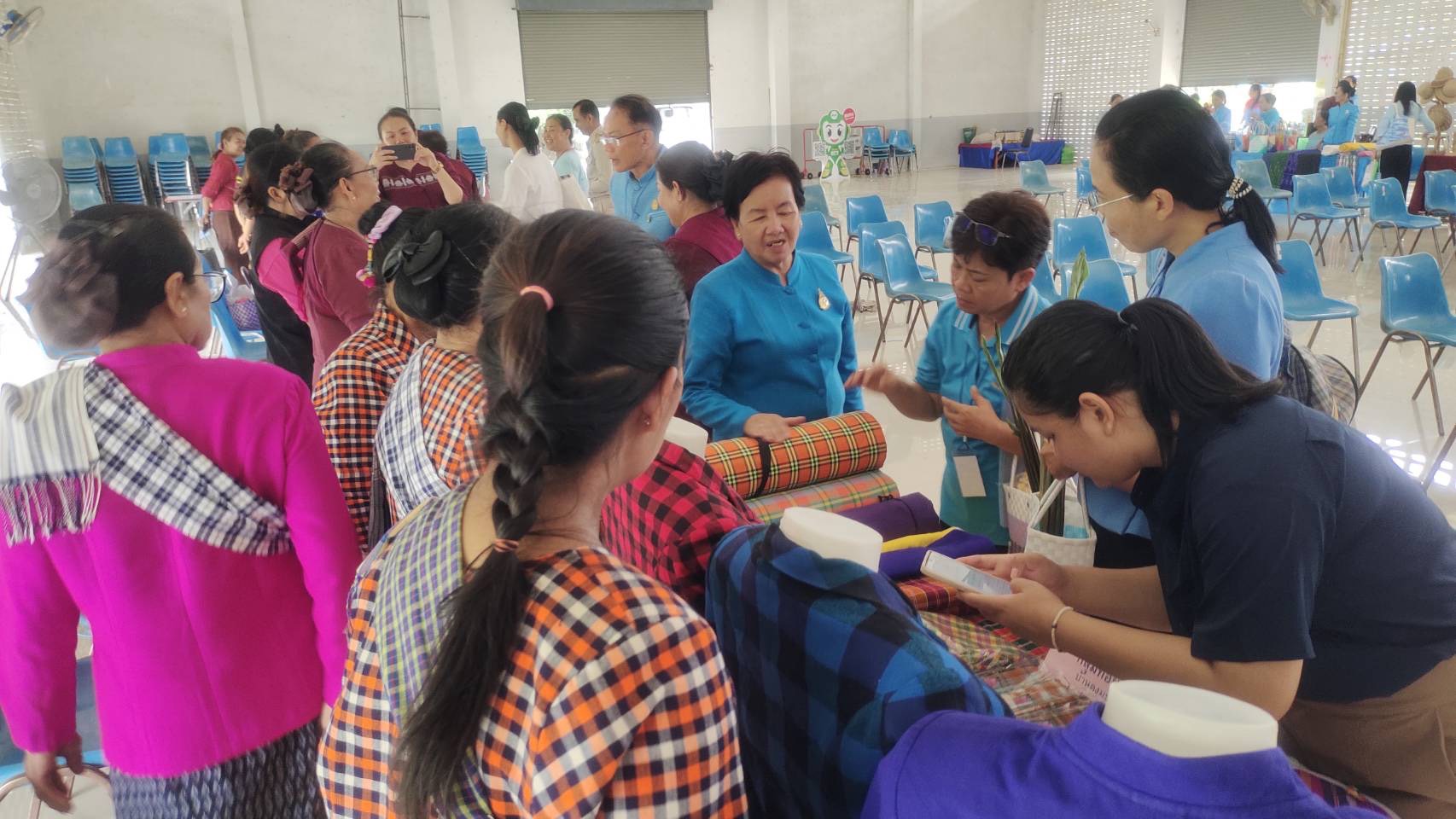 พช.ยโสธร ดำเนินโครงการเชิดชูเกียรติคนกองทุนพัฒนาบทบาทสตรี ประจำปี 2567 กิจกรรมการคัดเลือกคนกองทุนพัฒนาบทบาทสตรีดีเด่น ระดับจังหวัด ในพื้นที่อำเภอเมืองยโสธรและอำเภอทรายมูล จังหวัดยโสธร