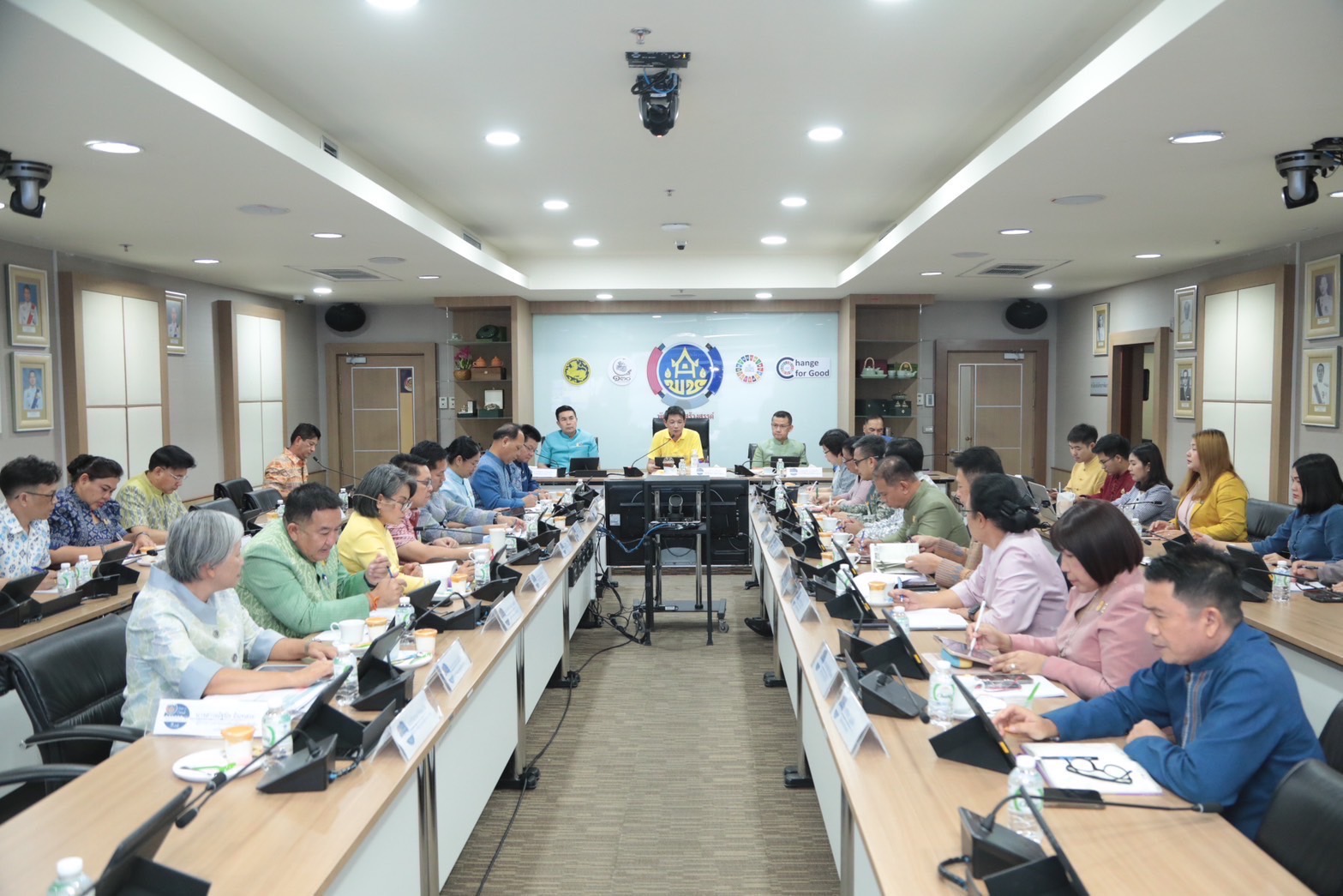 พช.ยโสธร ร่วมประชุมกรมการพัฒนาชุมชน ครั้งที่ 5/2567 พร้อมติดตามการขับเคลื่อนภารกิจสำคัญ 10+1 ไตรมาส 3