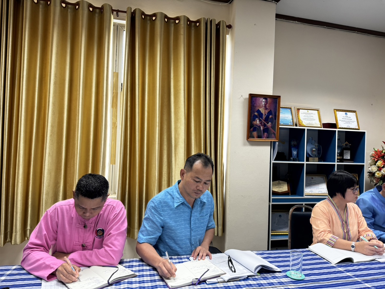 รองผู้ว่าราชการจังหวัดยโสธร ติดตามความก้าวหน้าในการขับเคลื่อนการดำเนินงานของสำนักงานพัฒนา ชุมชนจังหวัดยโสธร