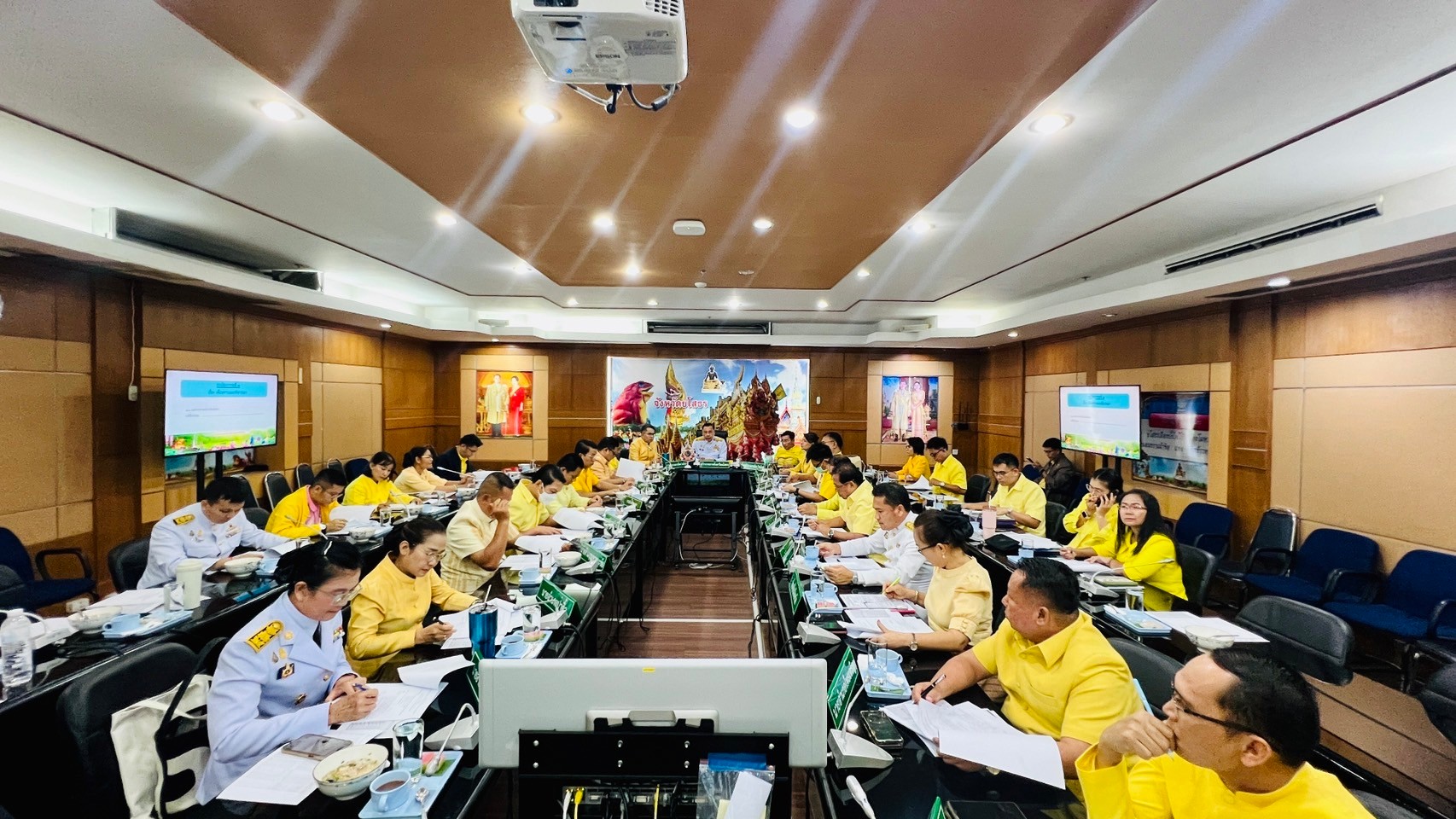 พช.ยโสธร ร่วมประชุมหัวหน้าส่วนราชการ หัวหน้าหน่วยงานรัฐวิสาหกิจ สังกัดกระทรวงมหาดไทยและนายอำเภอ ประจำเดือน พฤษภาคม