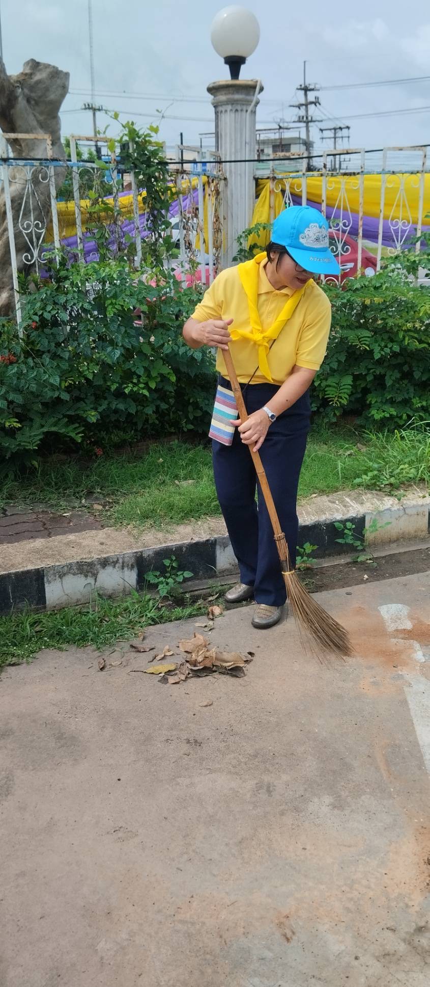 พช.ยโสธร ร่วมกิจกรรมจิตอาสาพัฒนาเนื่องในวันคล้ายวันสวรรคต พระบาทสมเด็จพระปรเมนทร มหาอานันทมหิดล พระอัฐมรามาธิบดินทร (วันอานันทมหิดล) 9 มิถุนายน 2567